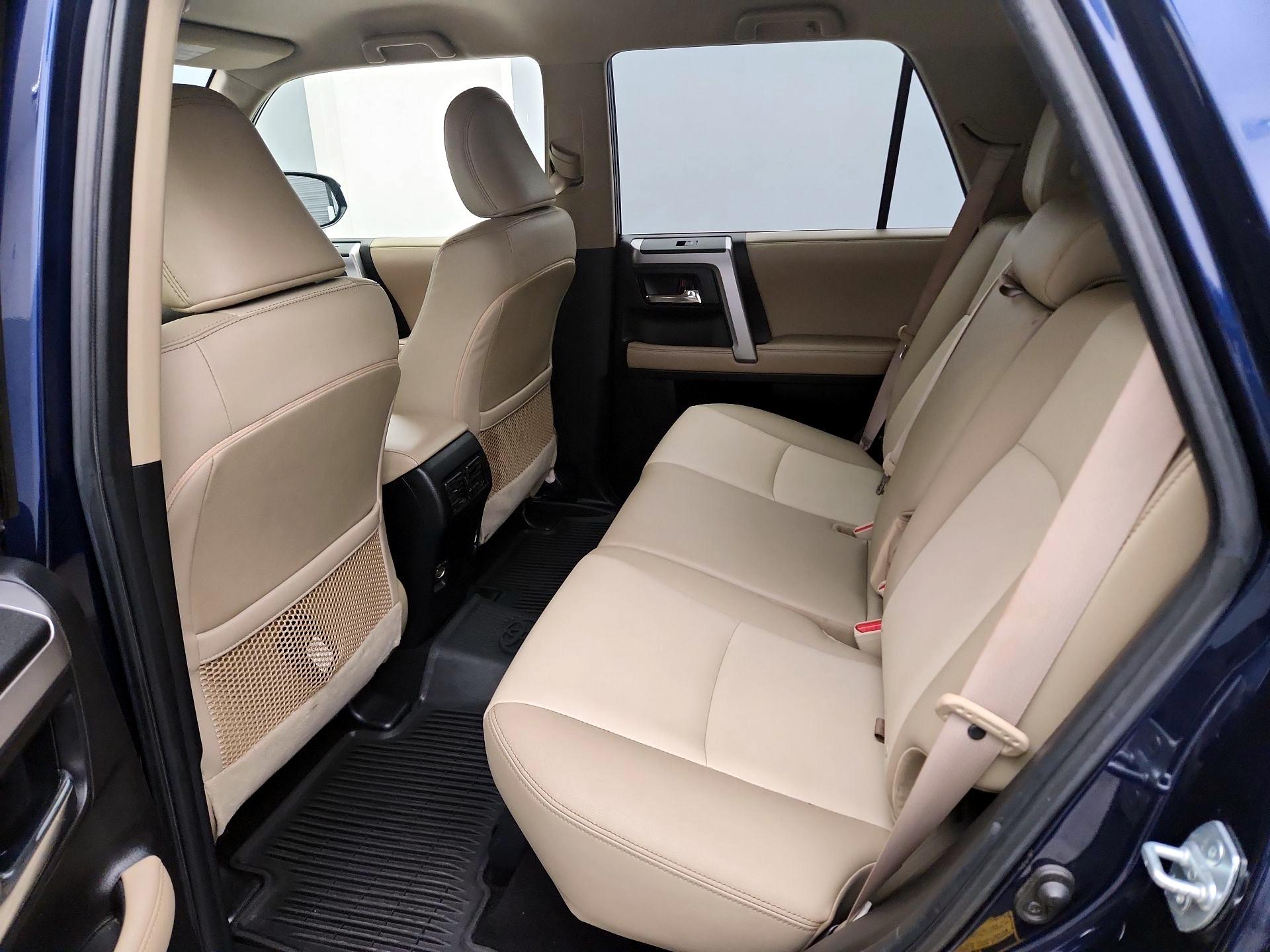 Thumbnail: 2019 Toyota 4Runner - 18
