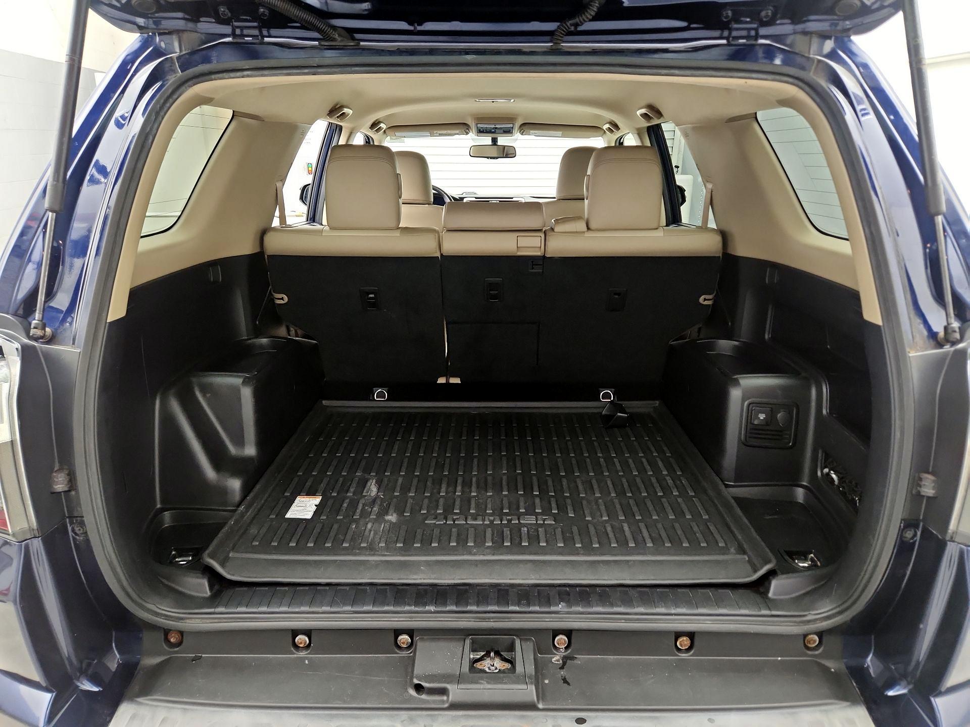 Thumbnail: 2019 Toyota 4Runner - 19