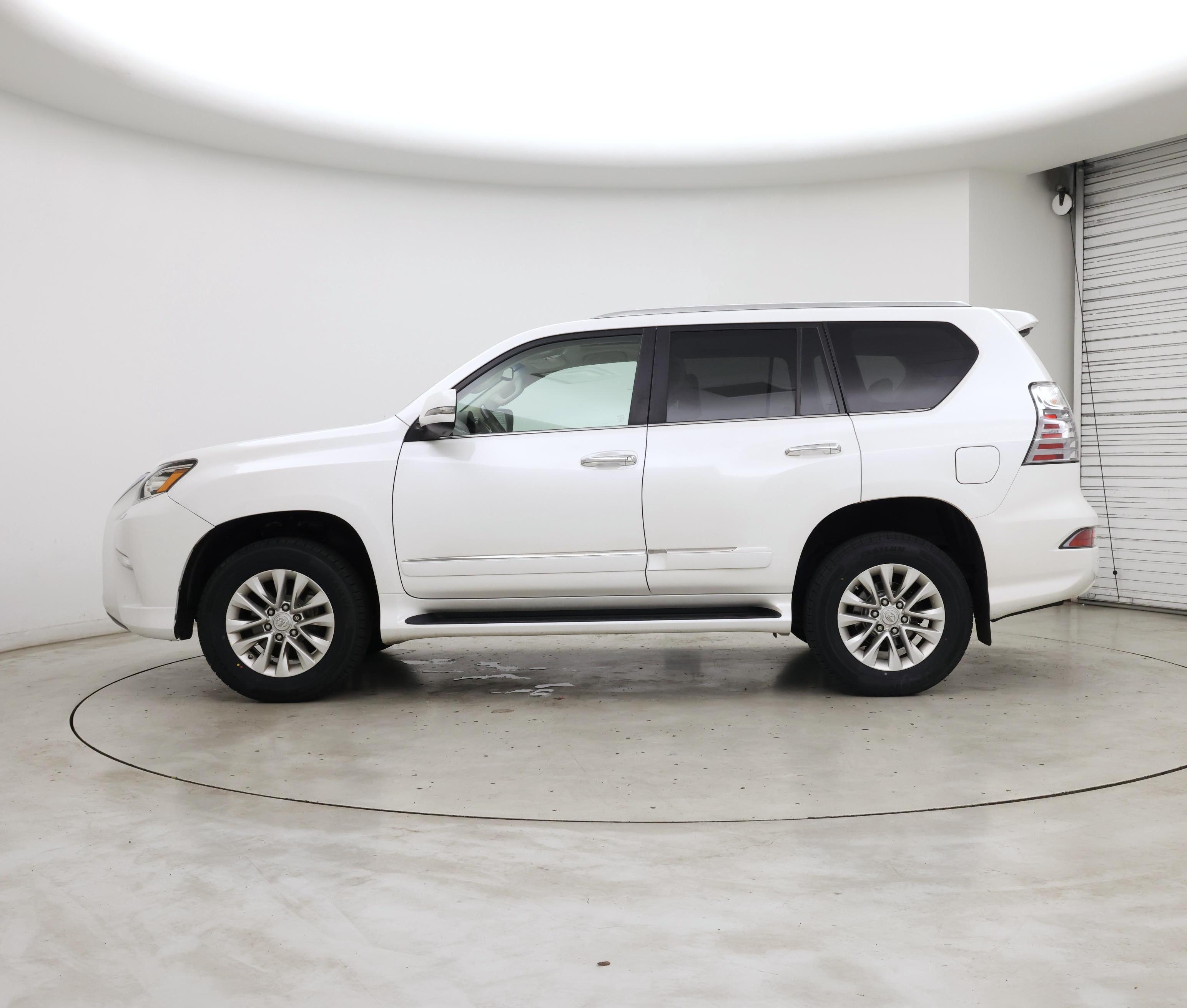 Thumbnail: 2018 Lexus GX - 3