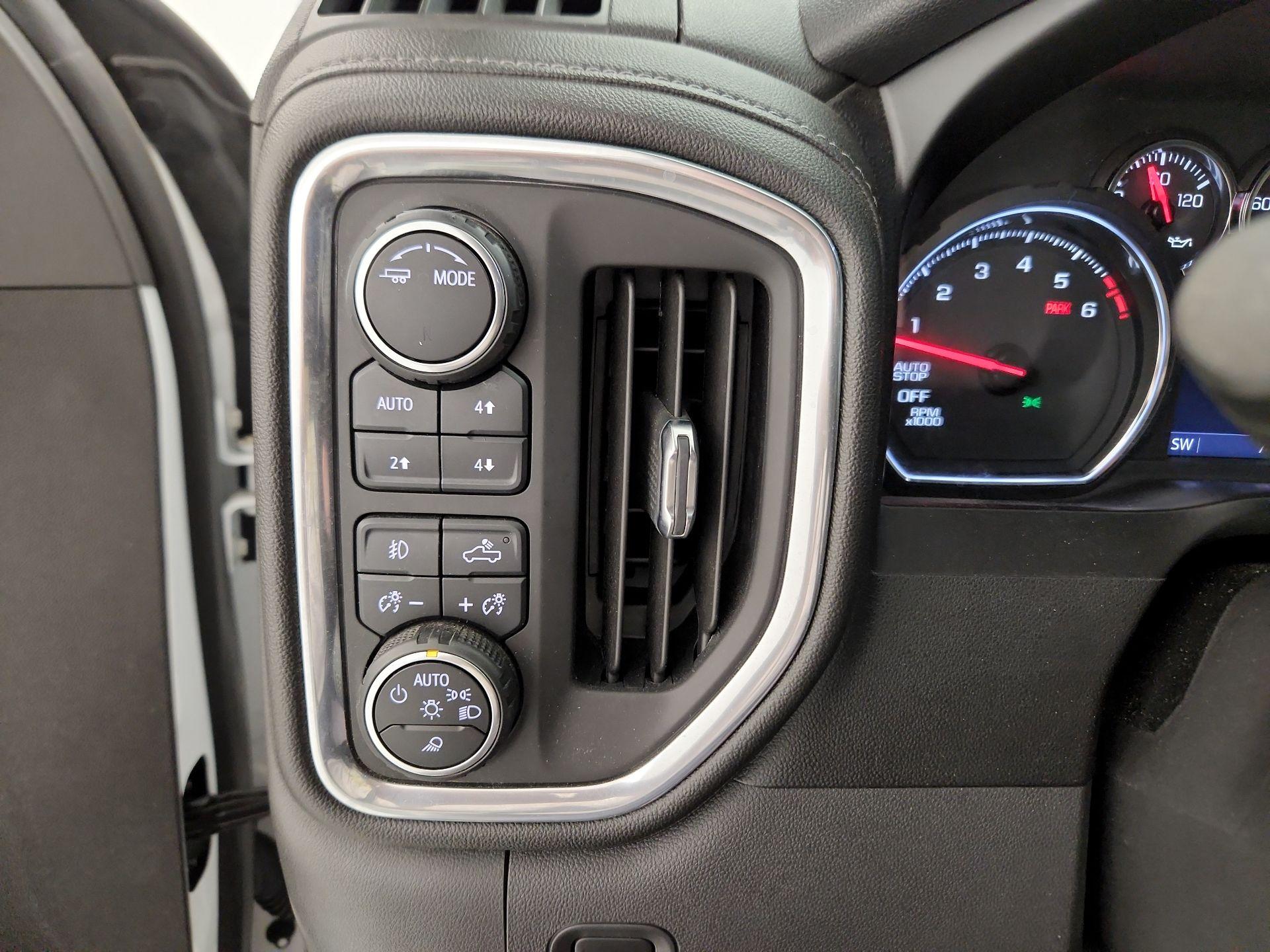Thumbnail: 2021 Chevrolet Silverado 1500 - 13
