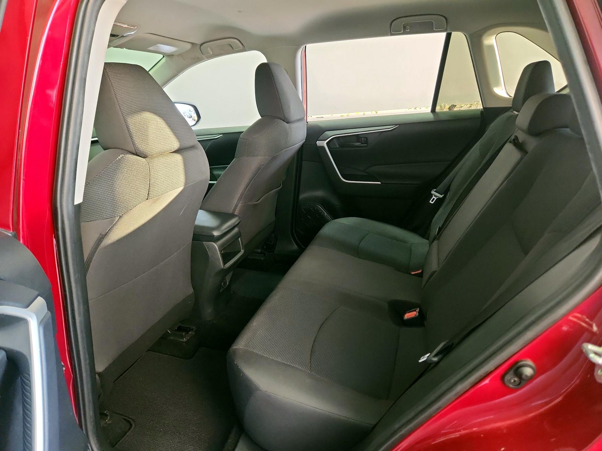 Thumbnail: 2020 Toyota RAV4 - 20