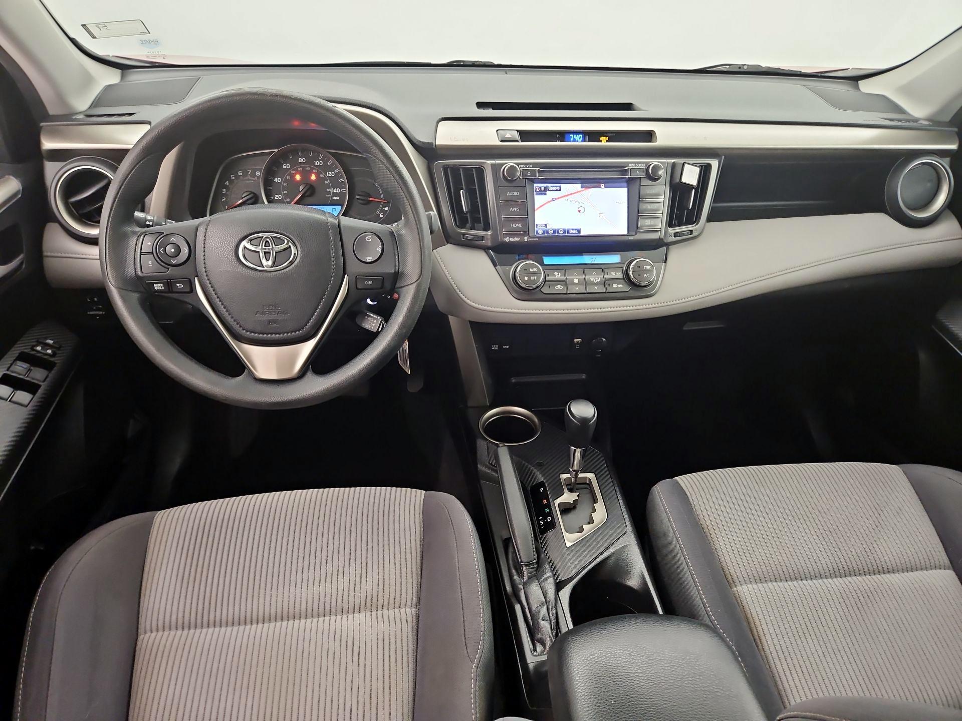 Thumbnail: 2015 Toyota RAV4 - 9