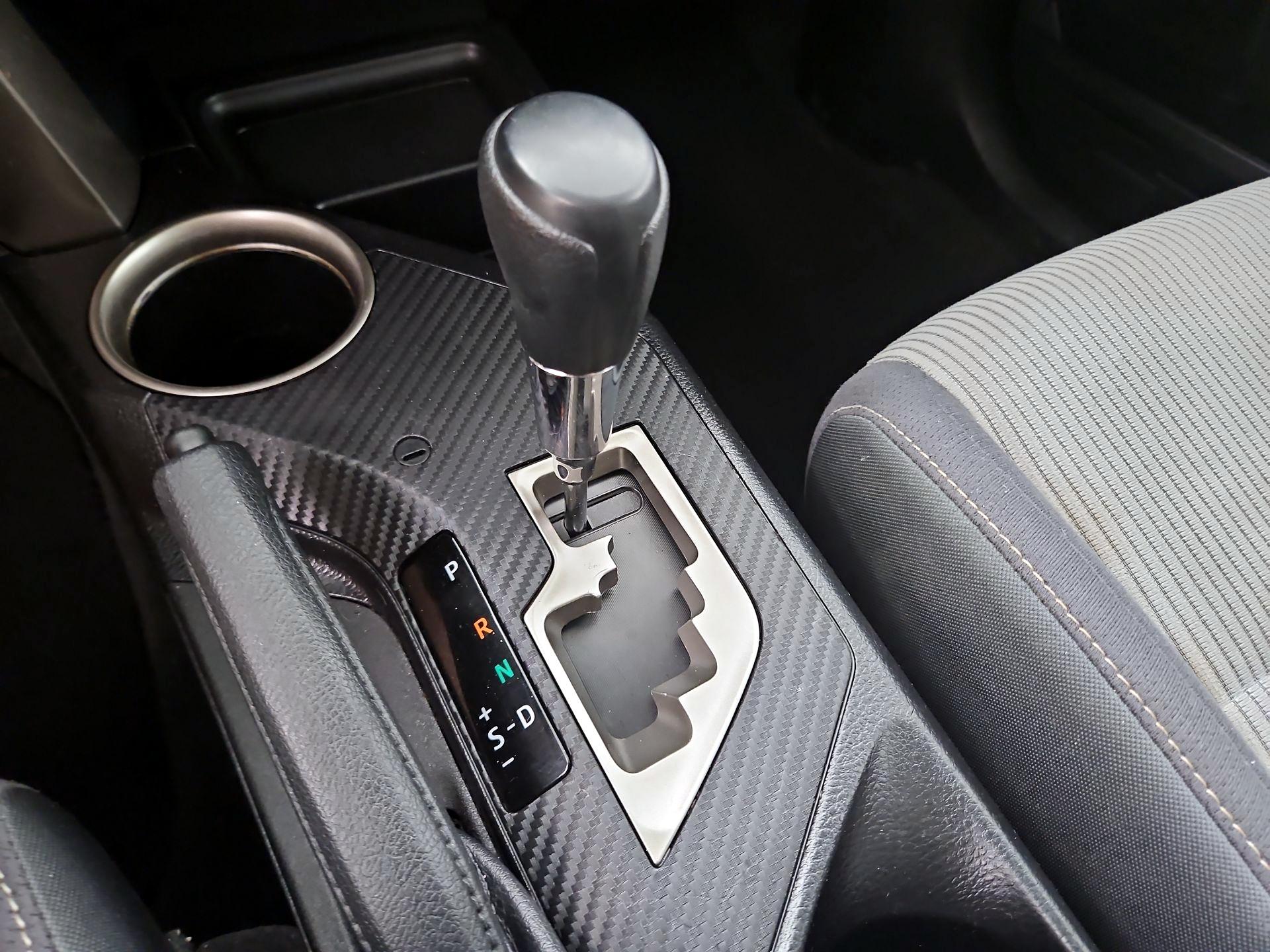 Thumbnail: 2015 Toyota RAV4 - 18
