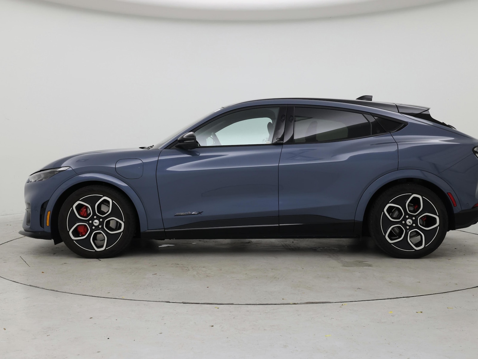 2023 Ford Mustang Mach-E GT AWD - Photo 4
