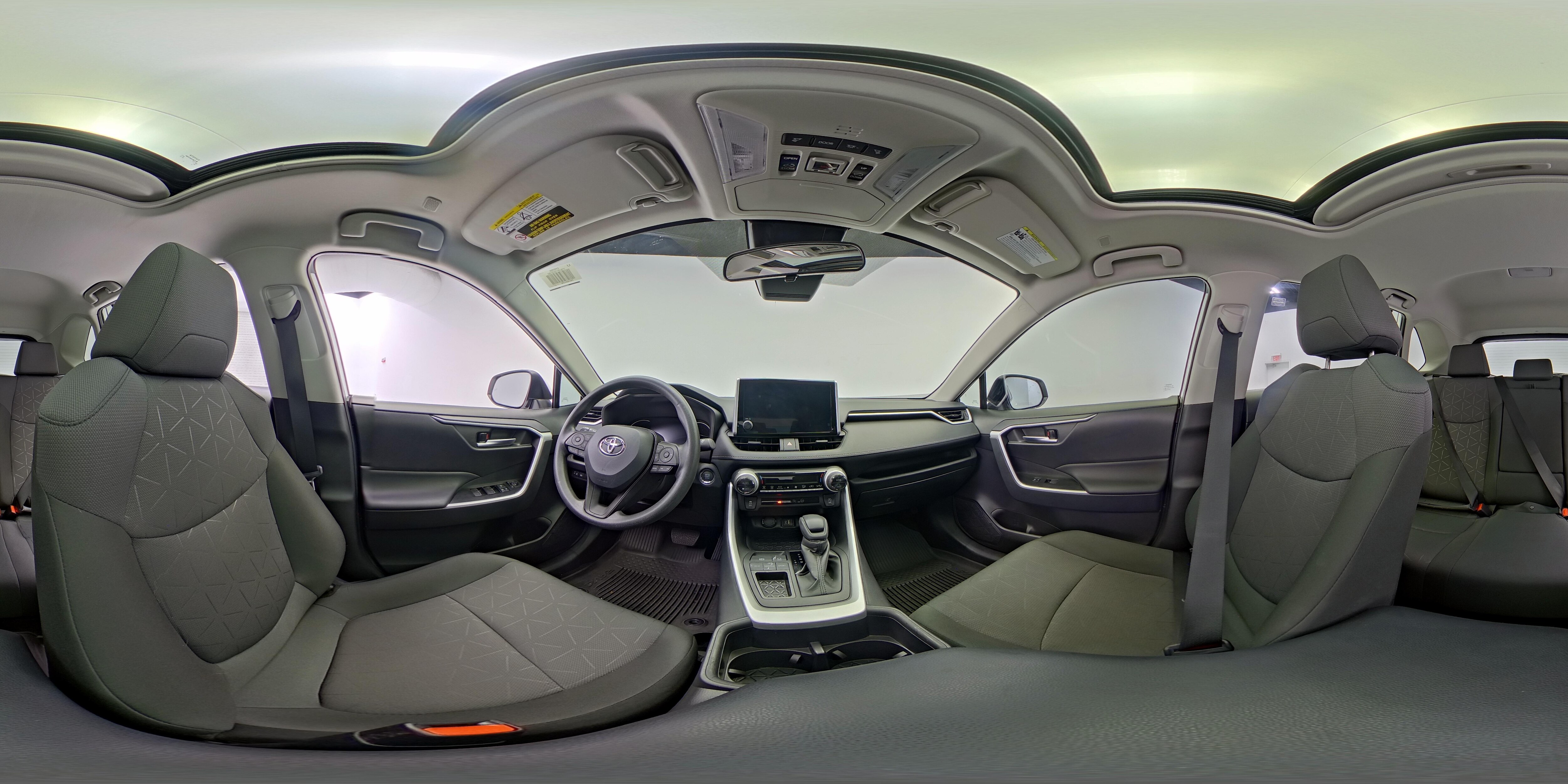 2025 Toyota RAV4 XLE - Photo 26
