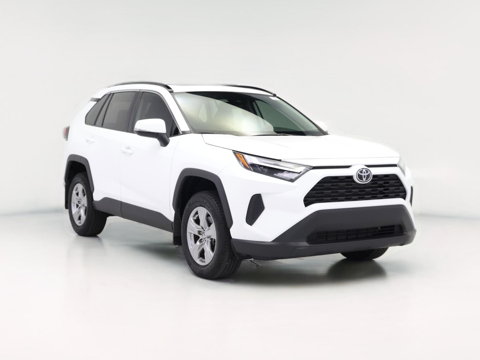 2025 Toyota RAV4 XLE - Photo 1