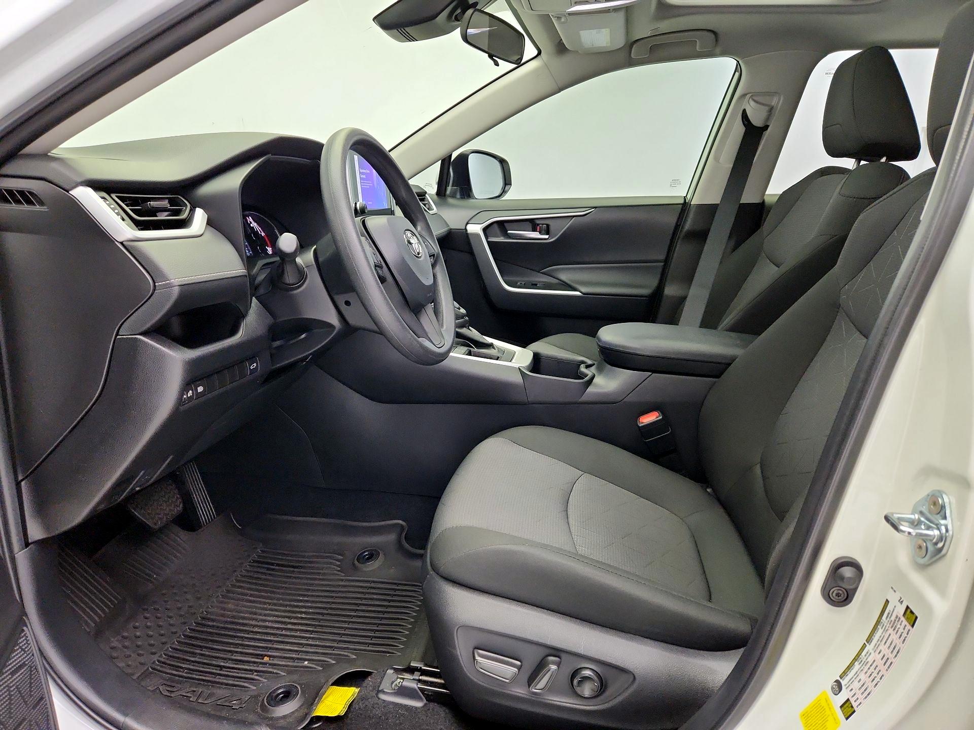 Thumbnail: 2025 Toyota RAV4 - 11