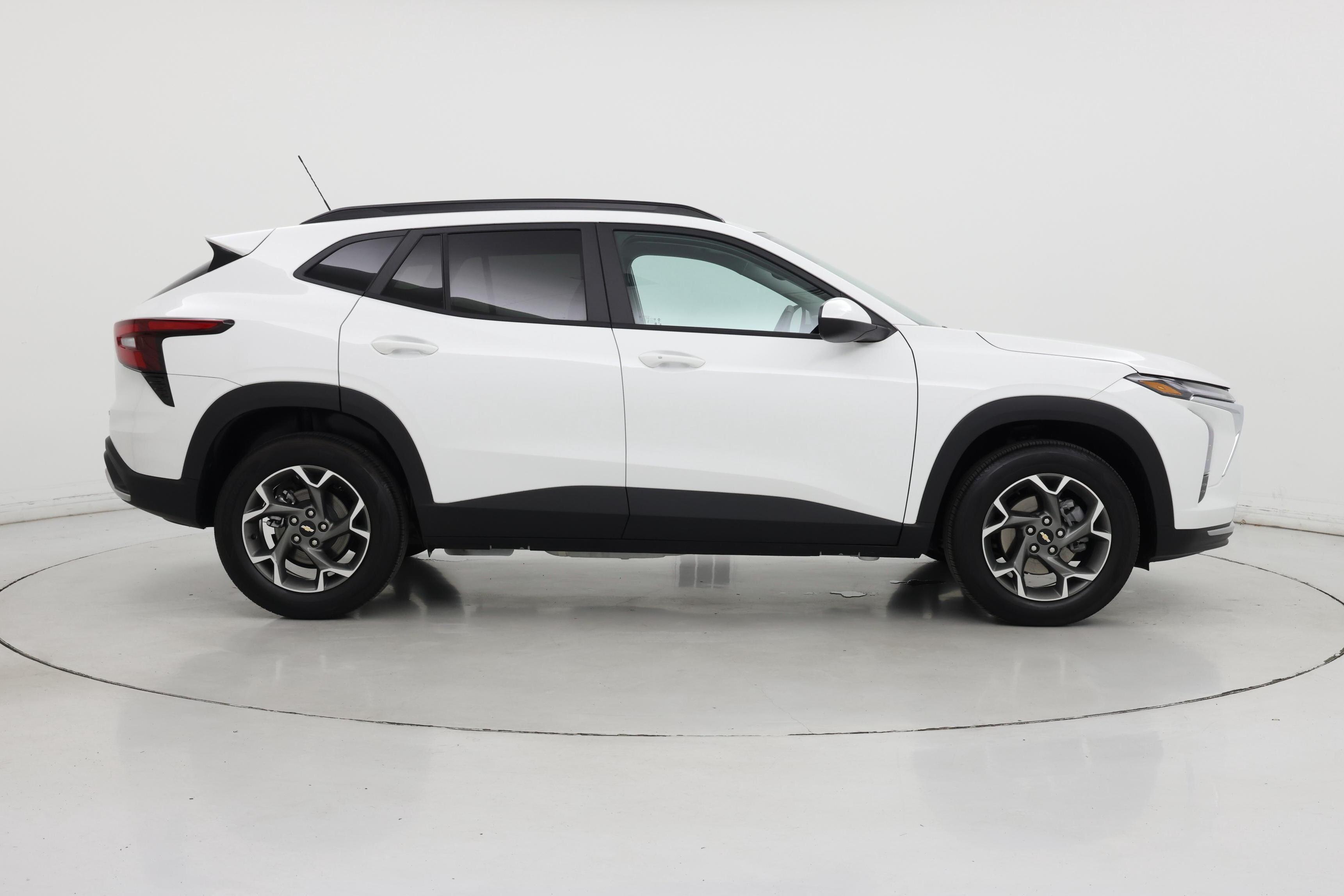 Thumbnail: 2025 Chevrolet Trax - 7
