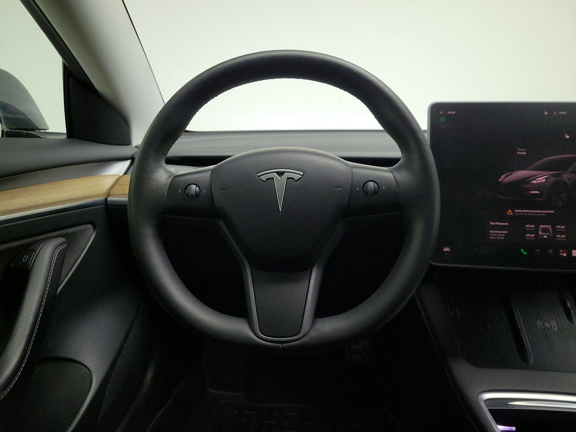 Thumbnail: 2023 Tesla Model 3 - 10