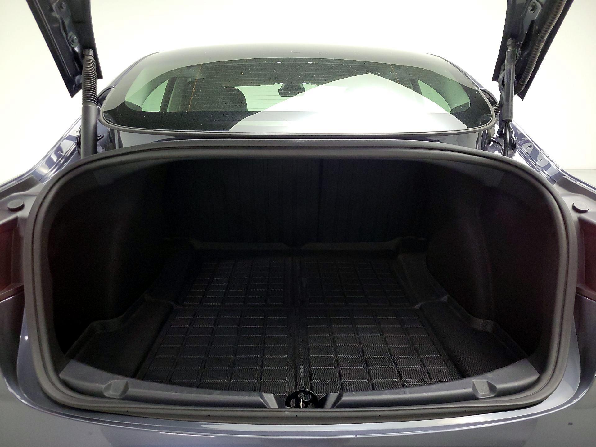 Thumbnail: 2023 Tesla Model 3 - 20