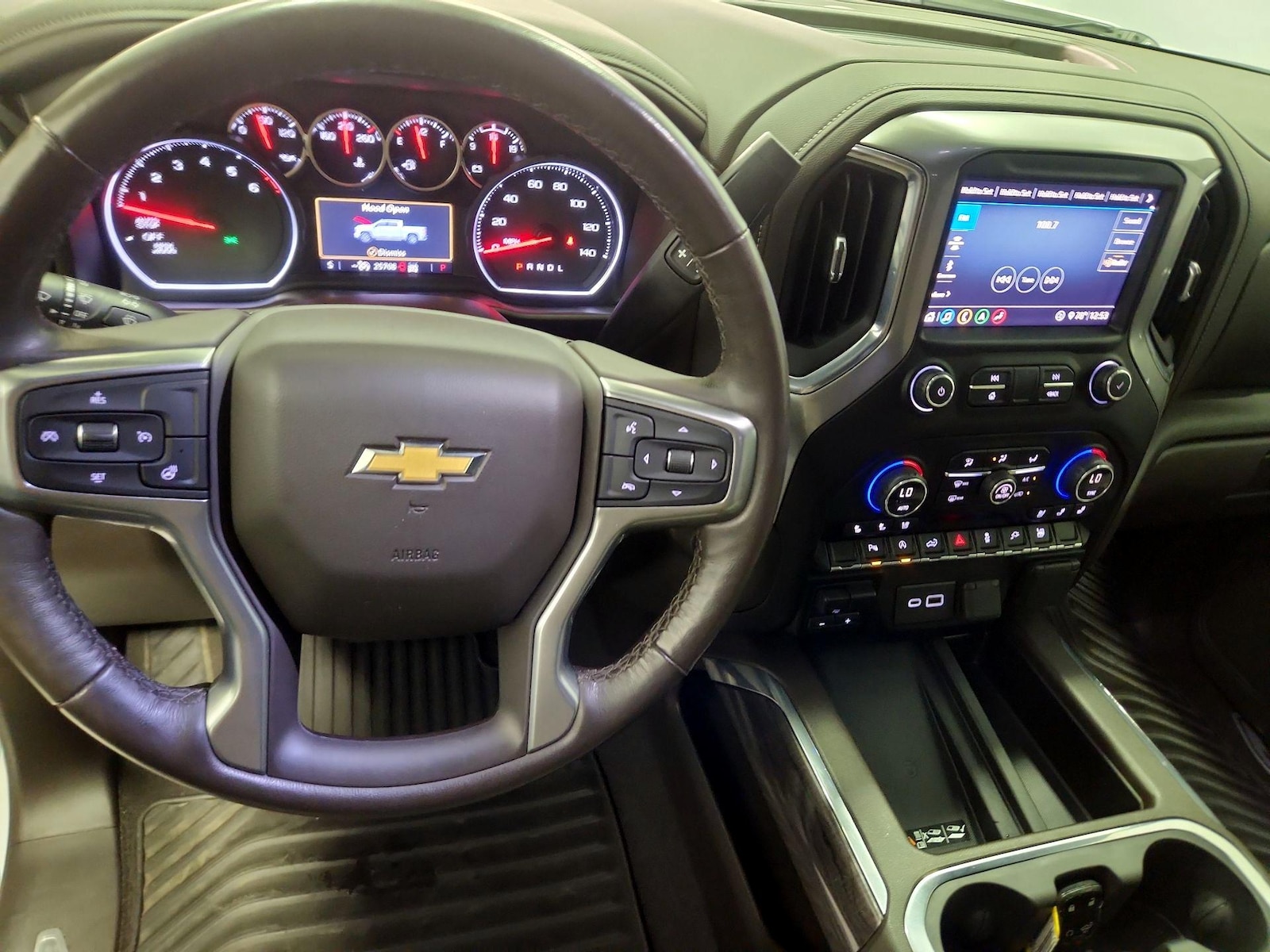 2020 Chevrolet Silverado 1500 LTZ - Photo 10