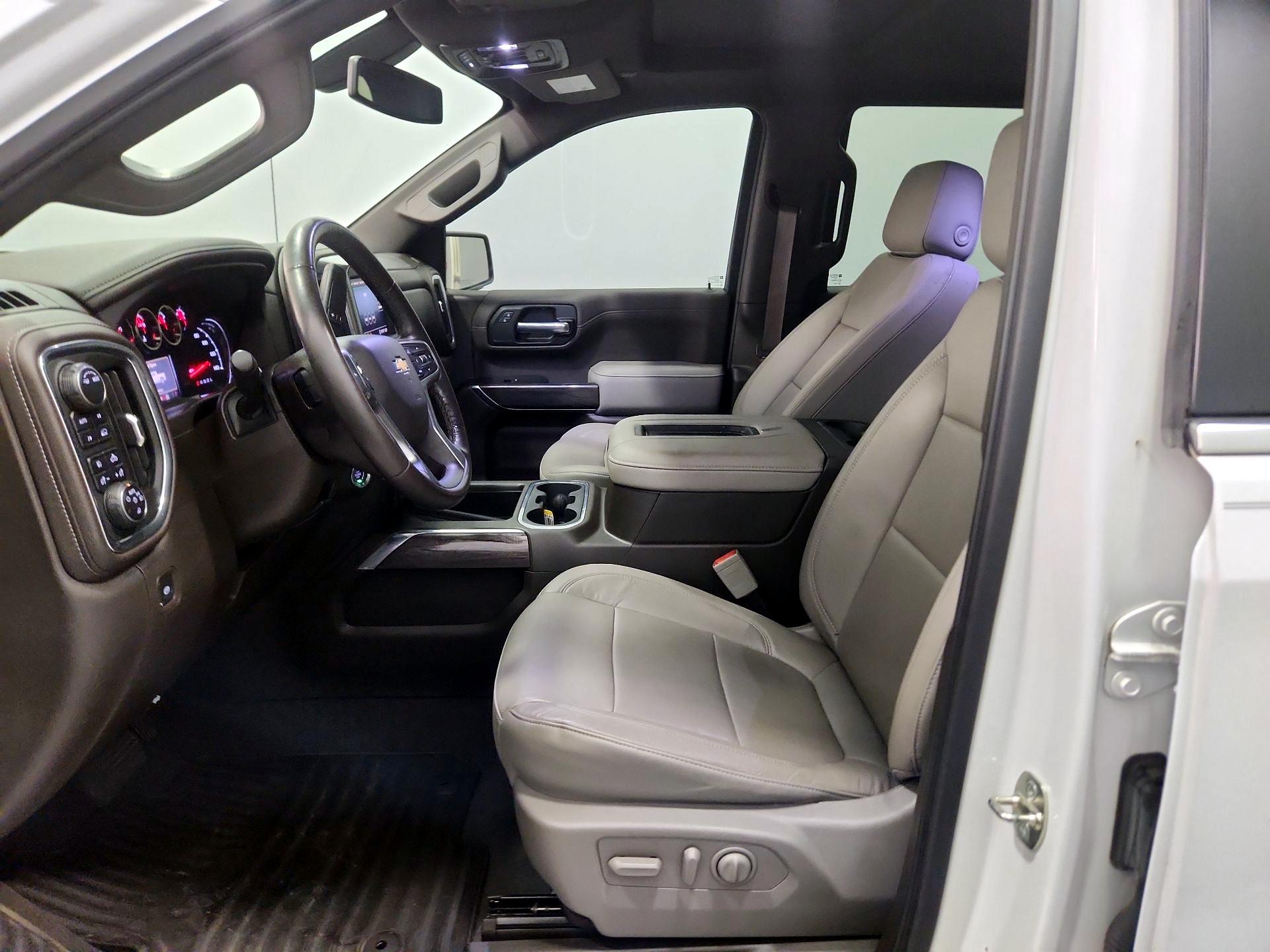 Thumbnail: 2020 Chevrolet Silverado 1500 - 11