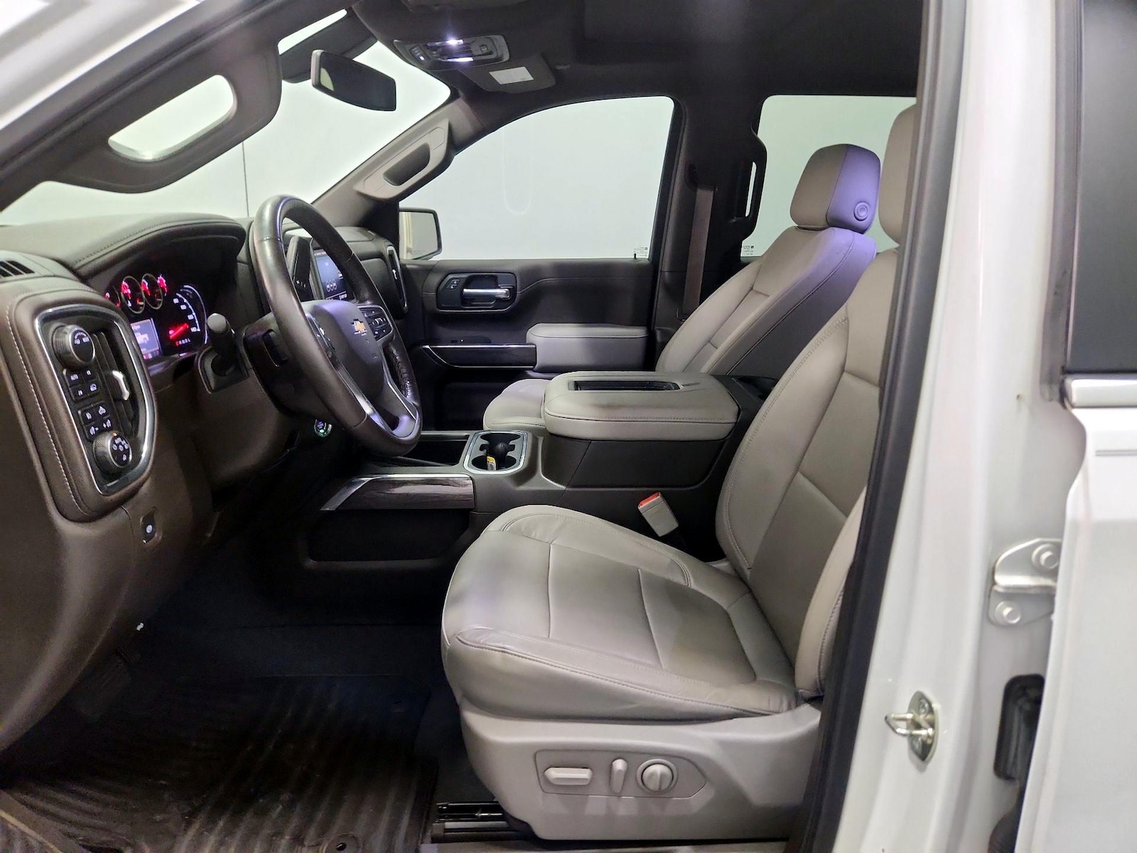 2020 Chevrolet Silverado 1500 LTZ - Photo 12
