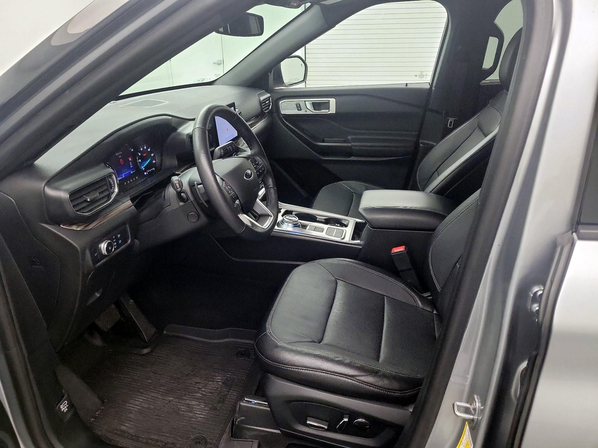 Thumbnail: 2020 Ford Explorer - 11