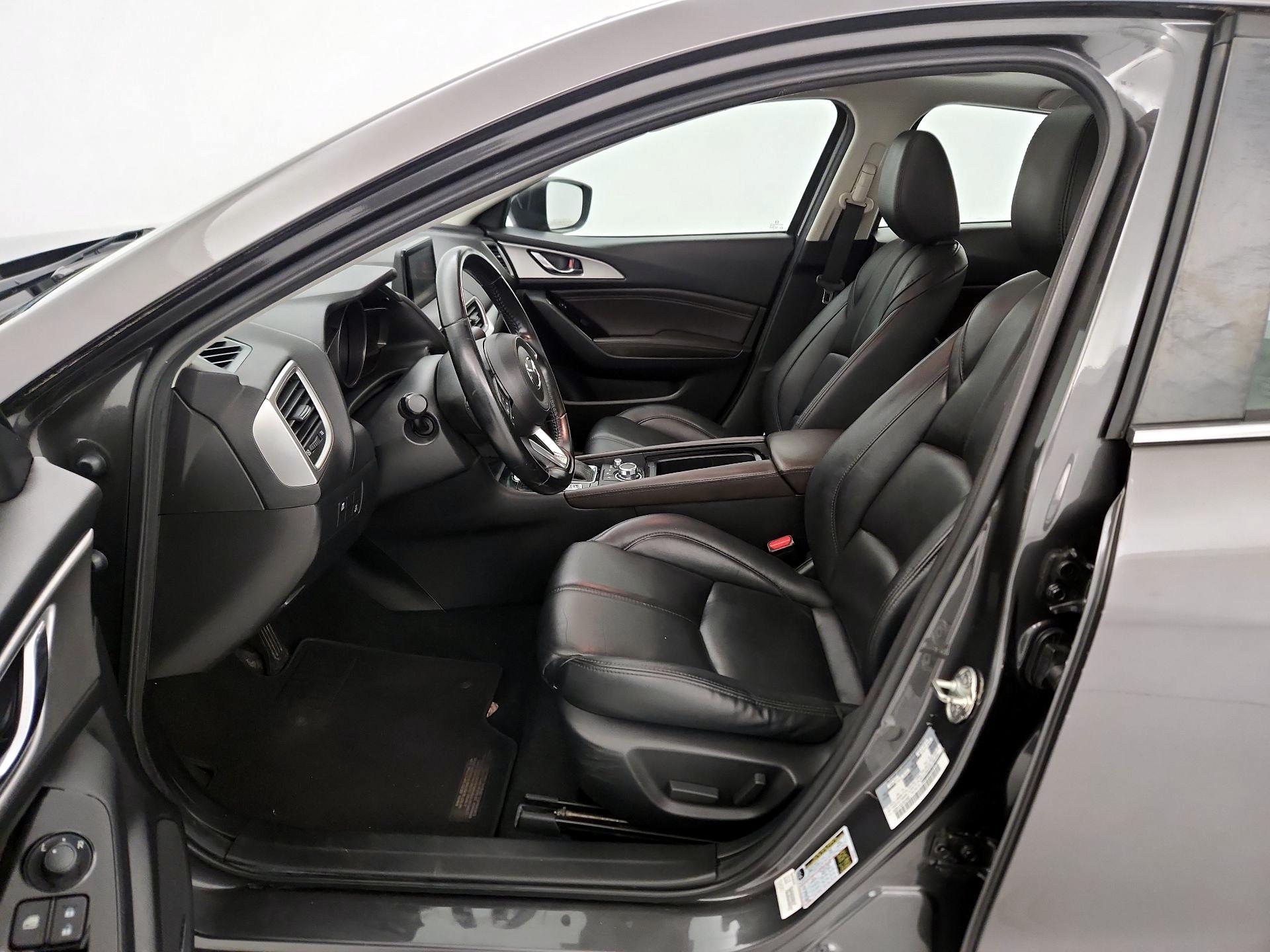 Thumbnail: 2018 Mazda Mazda3 - 11