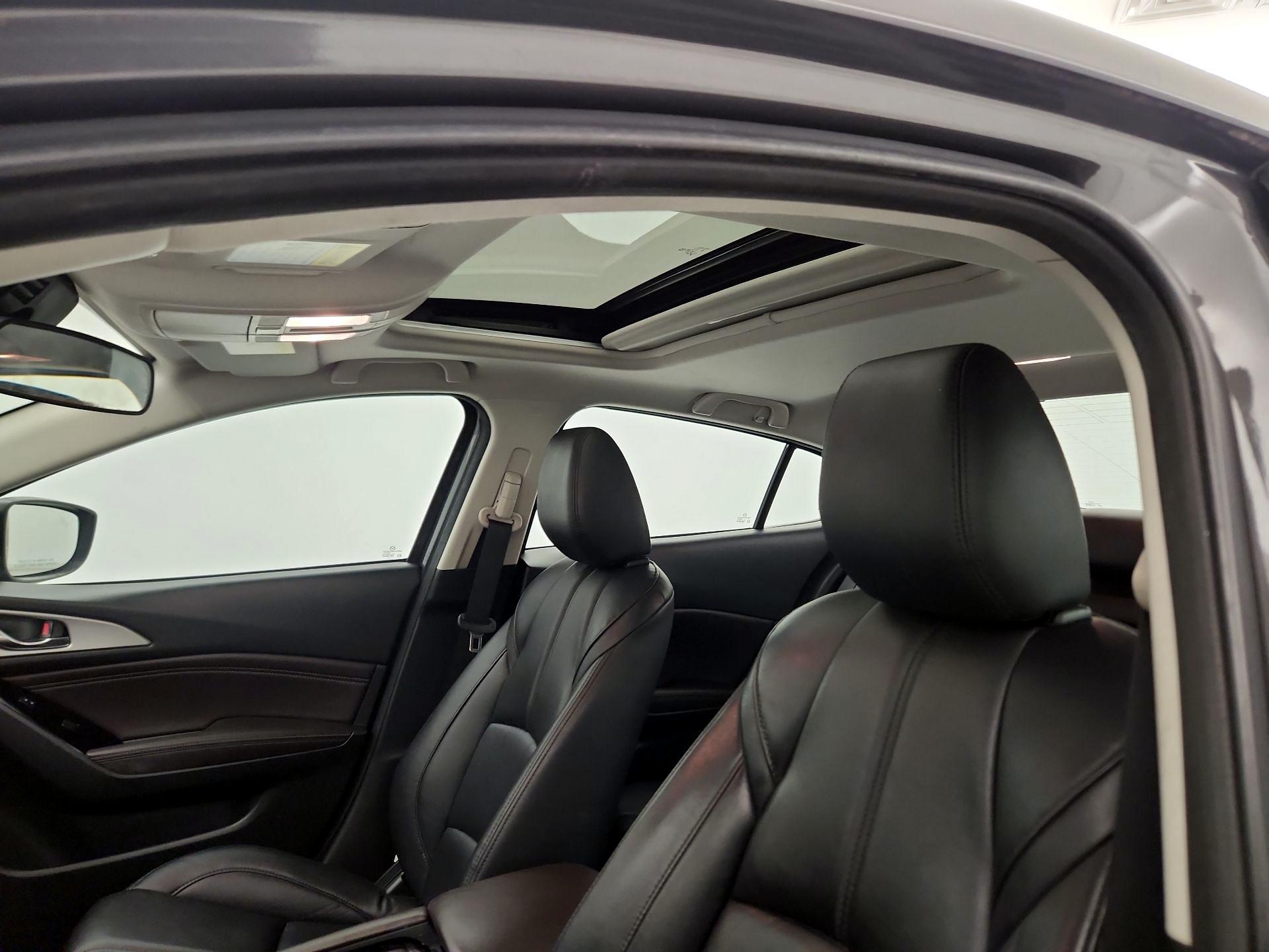 Thumbnail: 2018 Mazda Mazda3 - 19