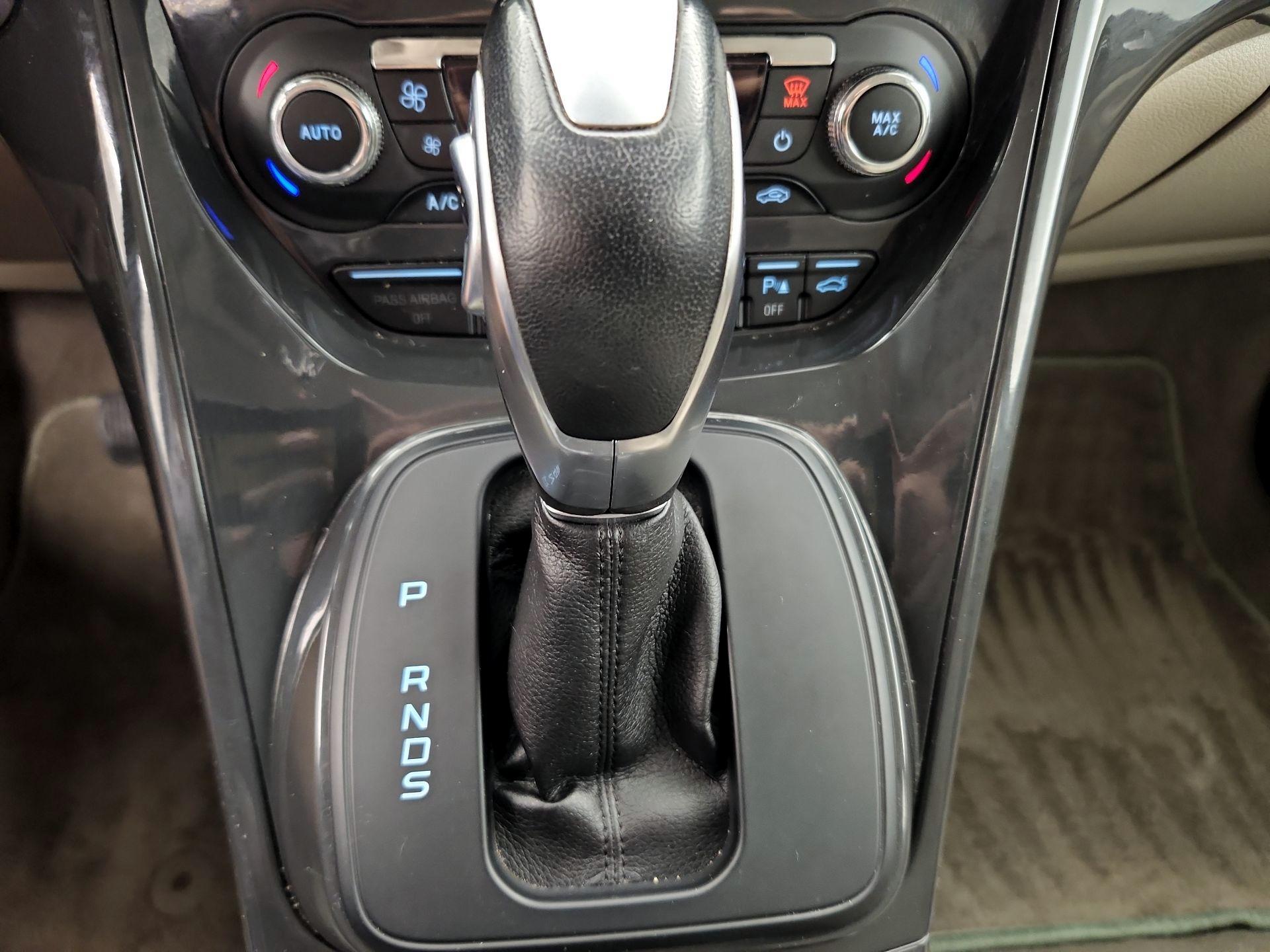 Thumbnail: 2014 Ford Escape - 17