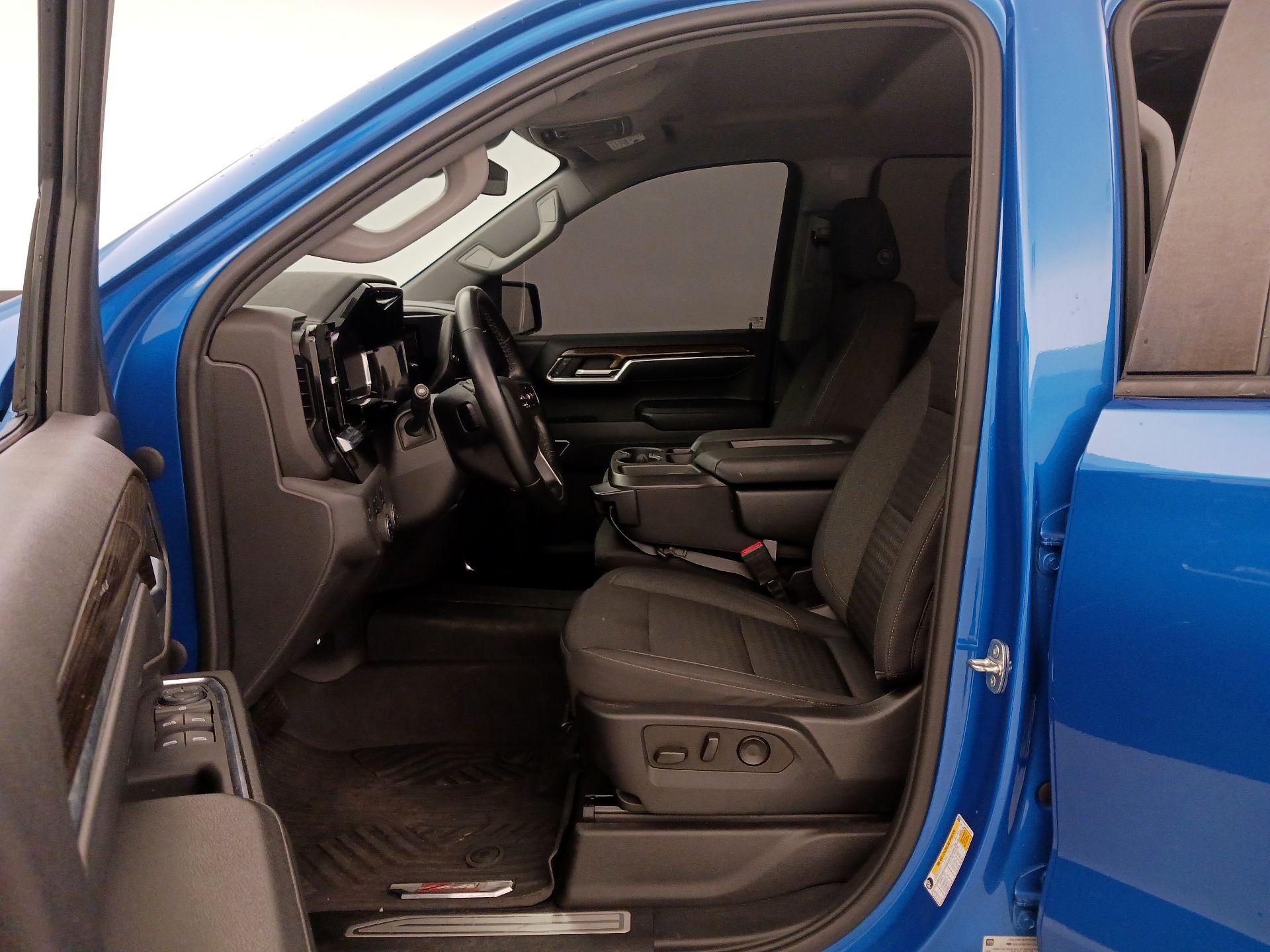 Thumbnail: 2023 Chevrolet Silverado 1500 - 11