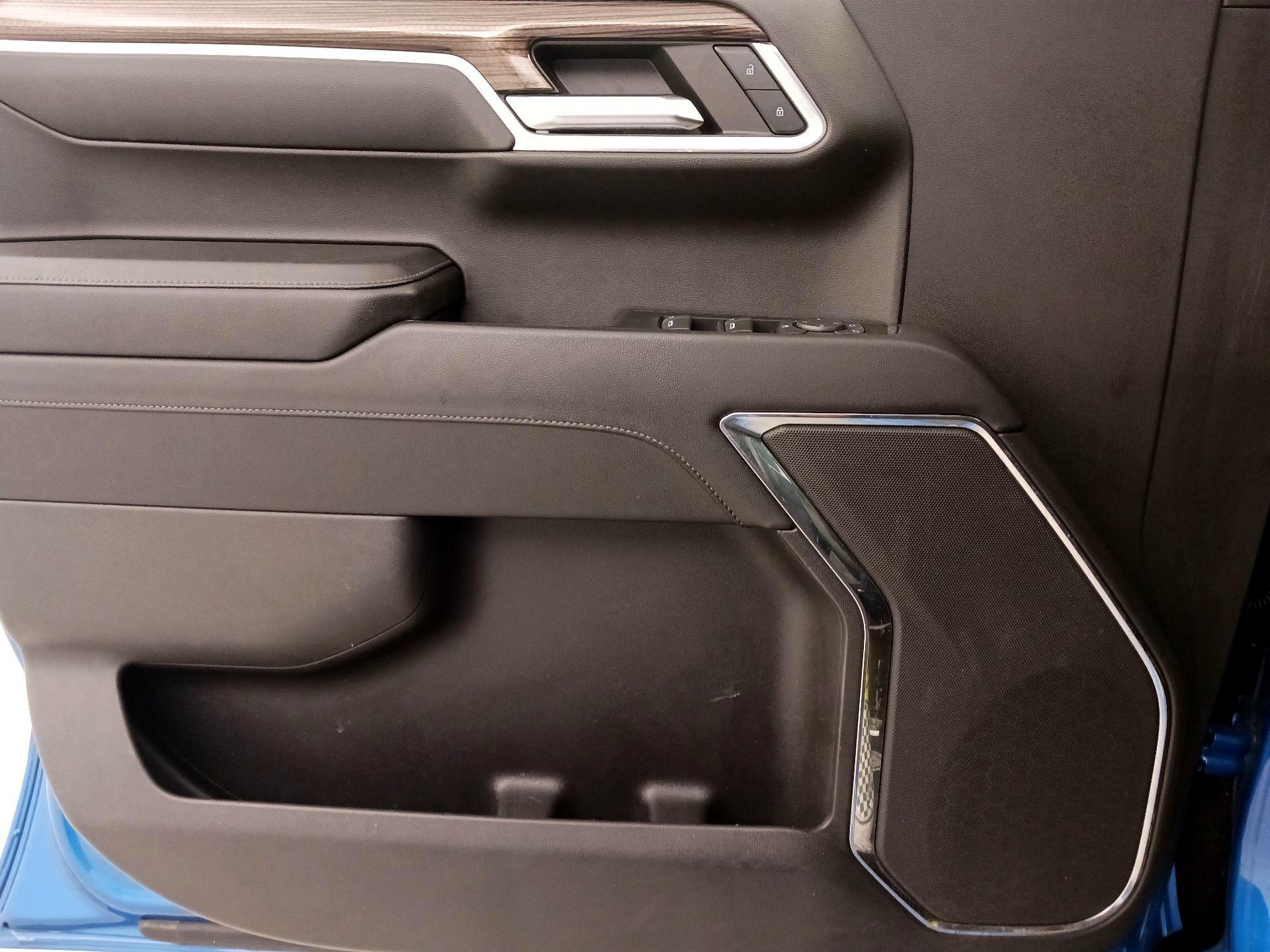 Thumbnail: 2023 Chevrolet Silverado 1500 - 12
