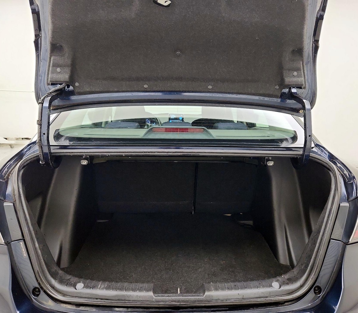 Trunk/Cargo (Seats Up)