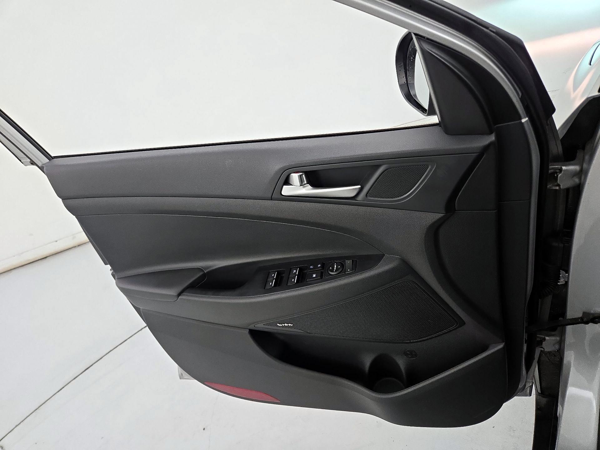 Thumbnail: 2020 Hyundai Tucson - 12