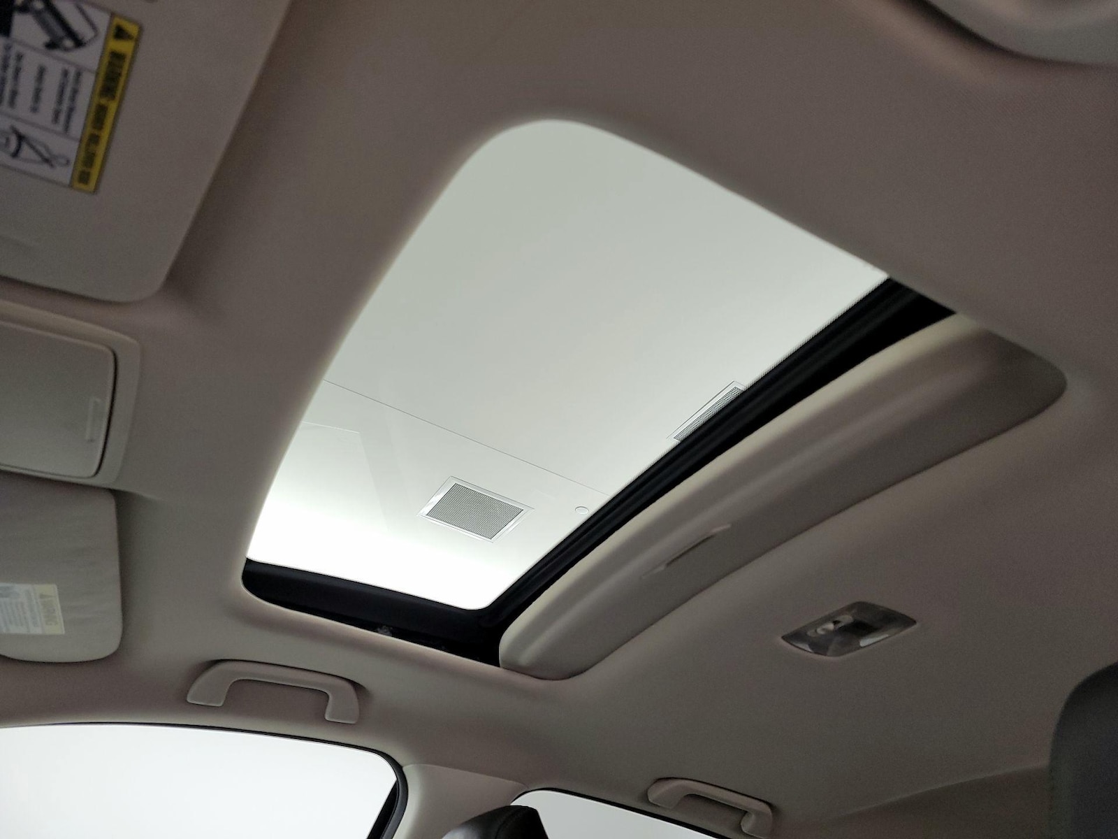Sunroof(s) & Overhead Airbags
