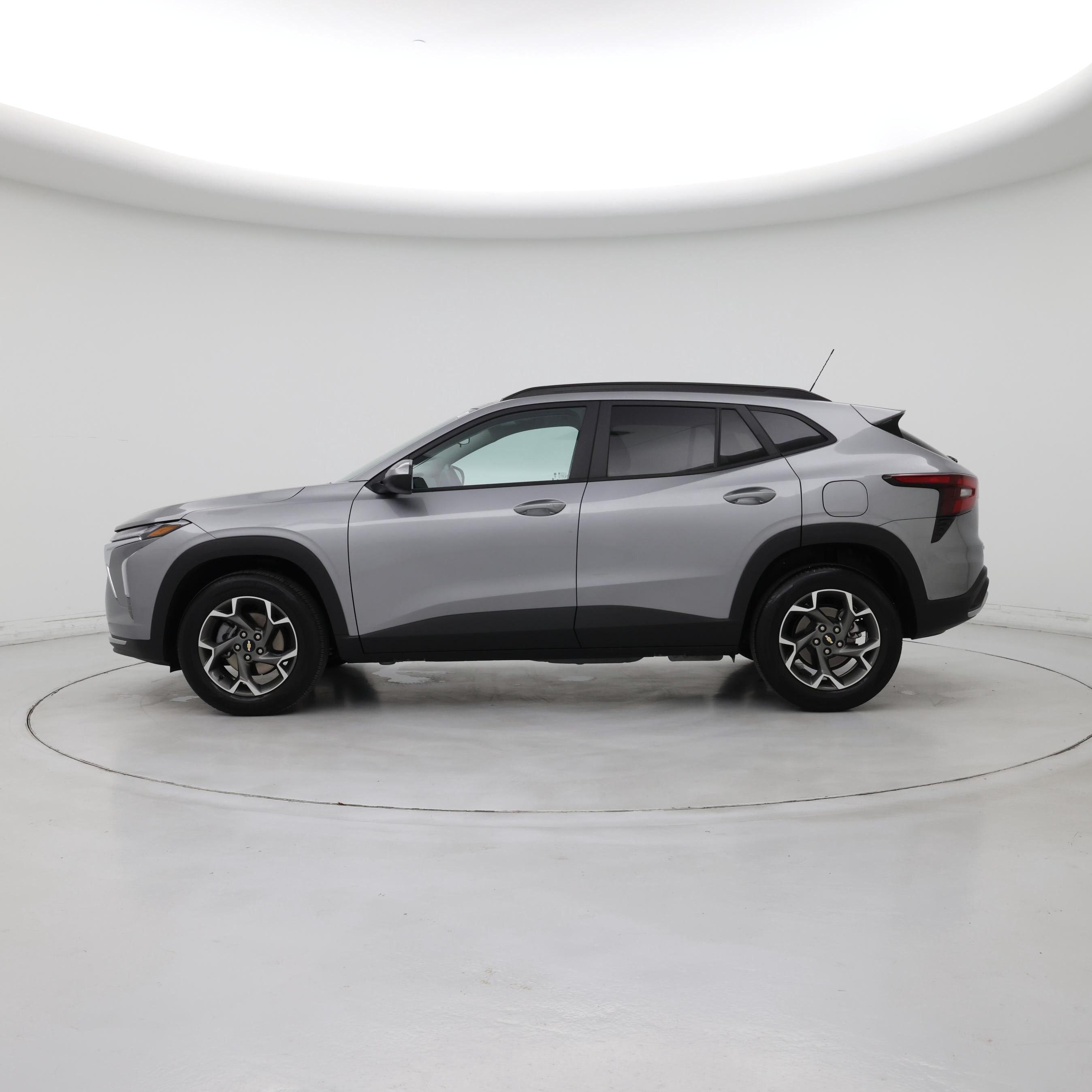 Thumbnail: 2025 Chevrolet Trax - 3