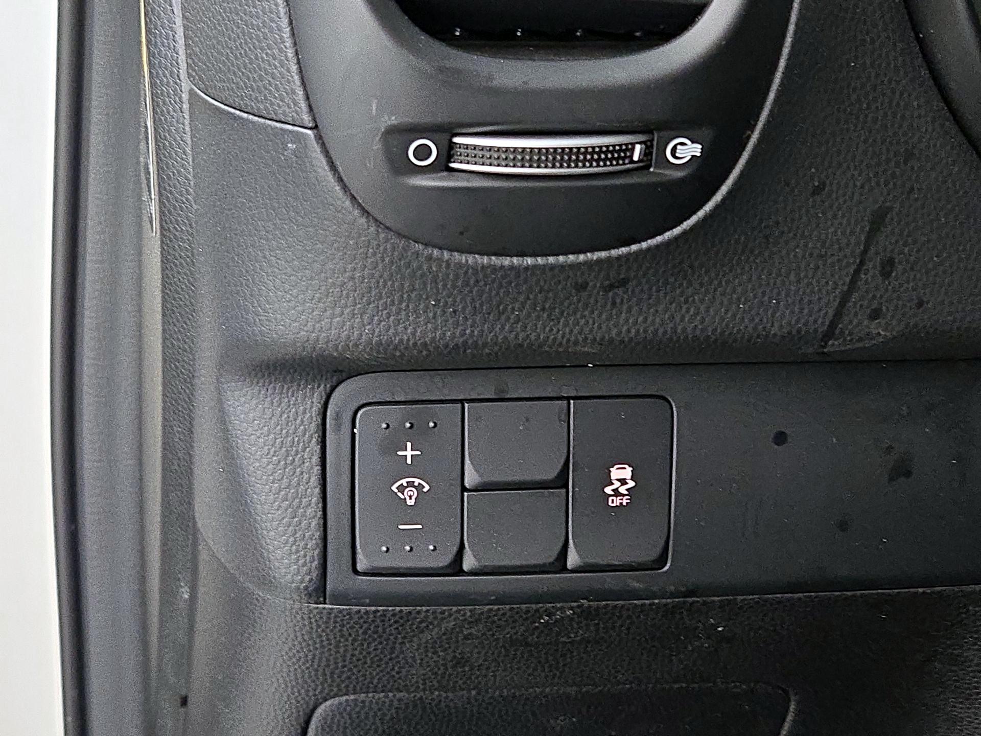 Thumbnail: 2016 Kia Soul - 13