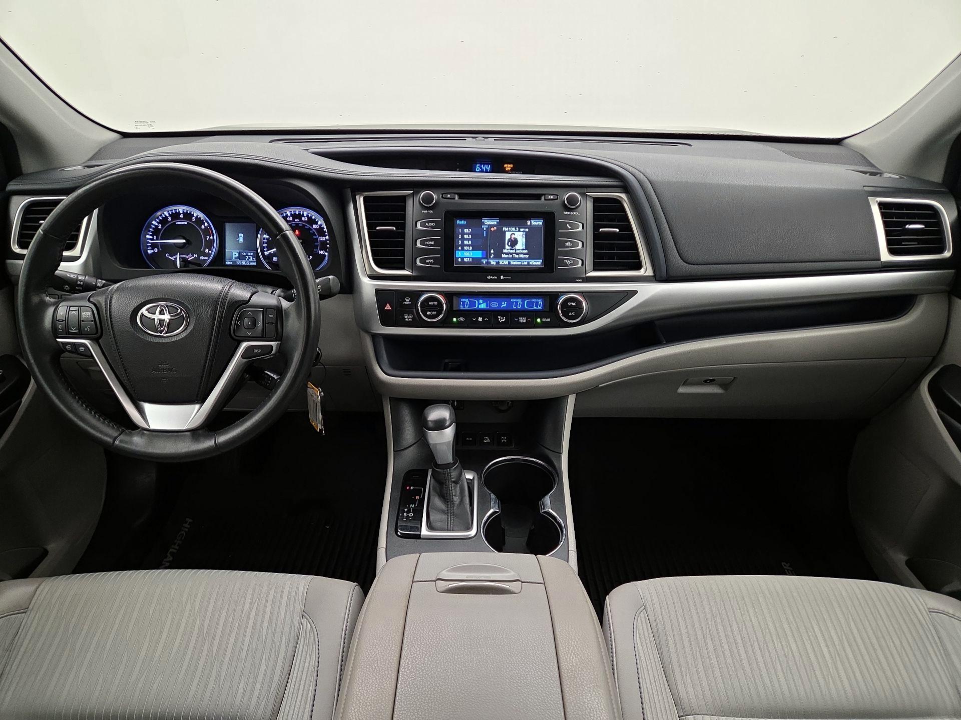 Thumbnail: 2014 Toyota Highlander - 9
