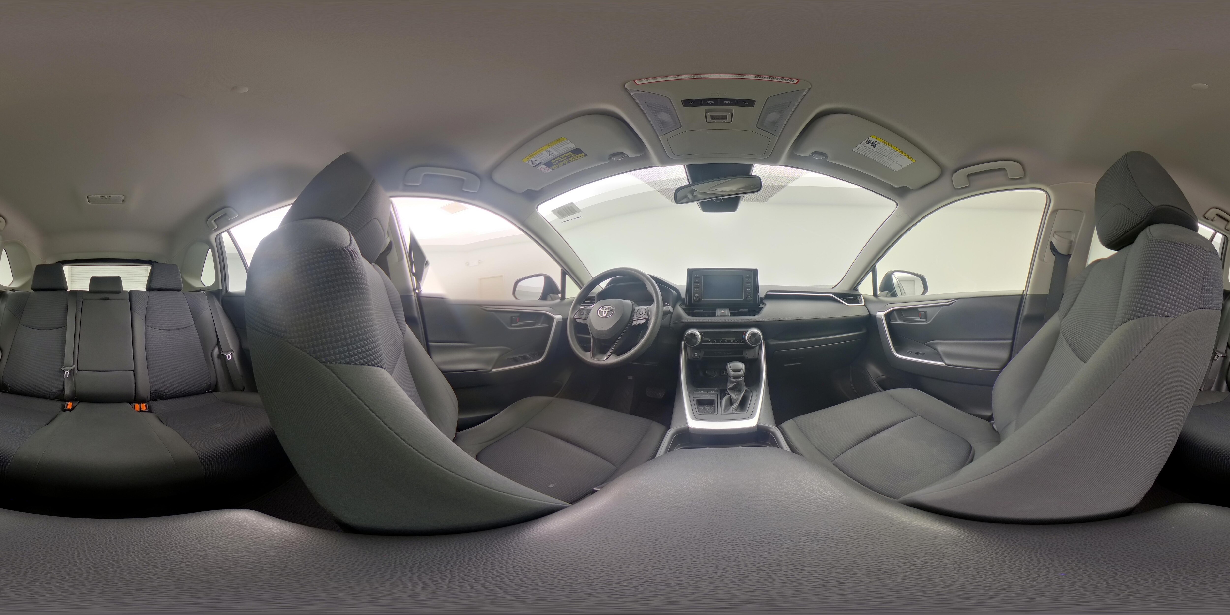 2019 Toyota RAV4 LE - Photo 24