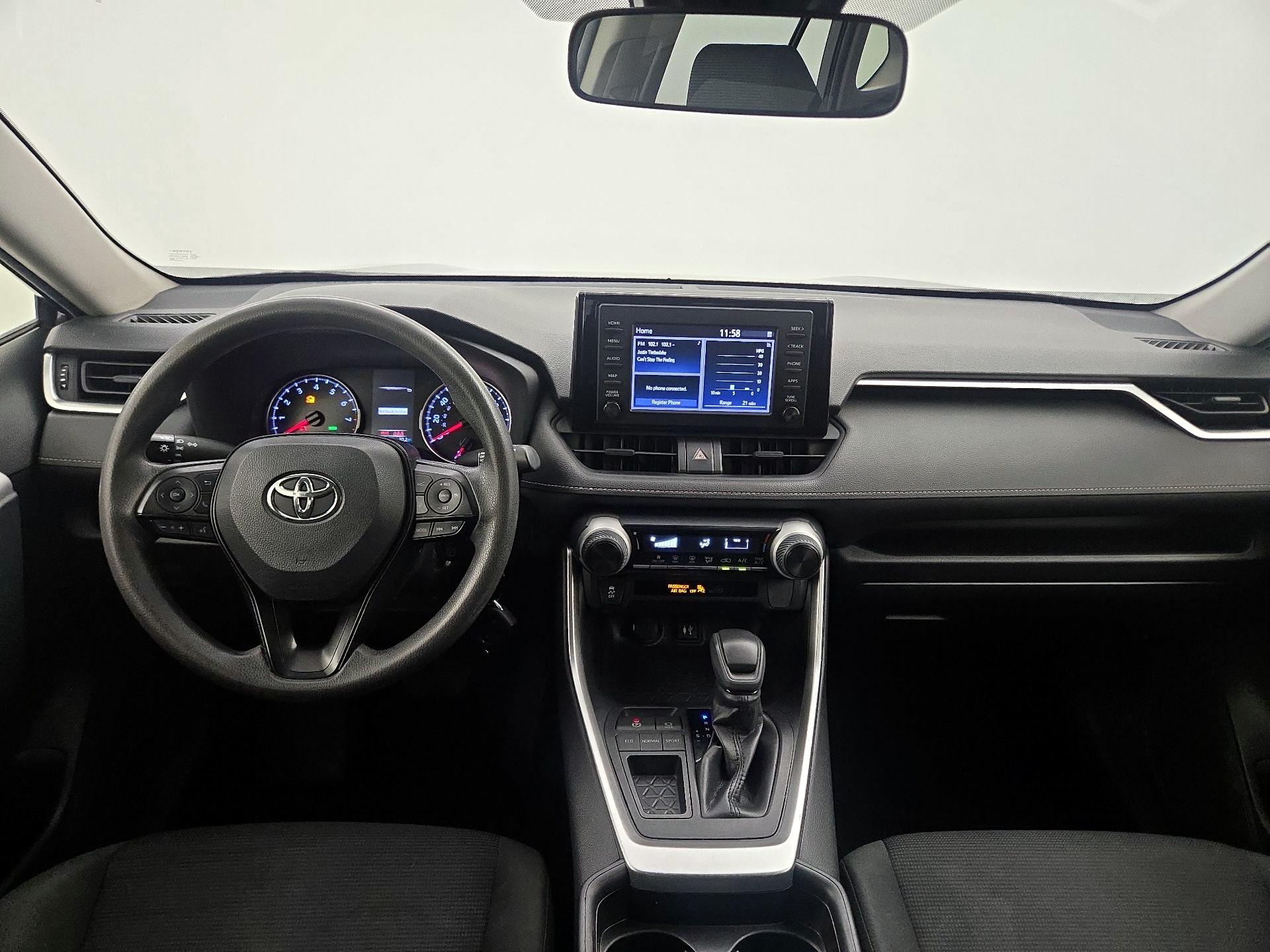 Thumbnail: 2019 Toyota RAV4 - 9
