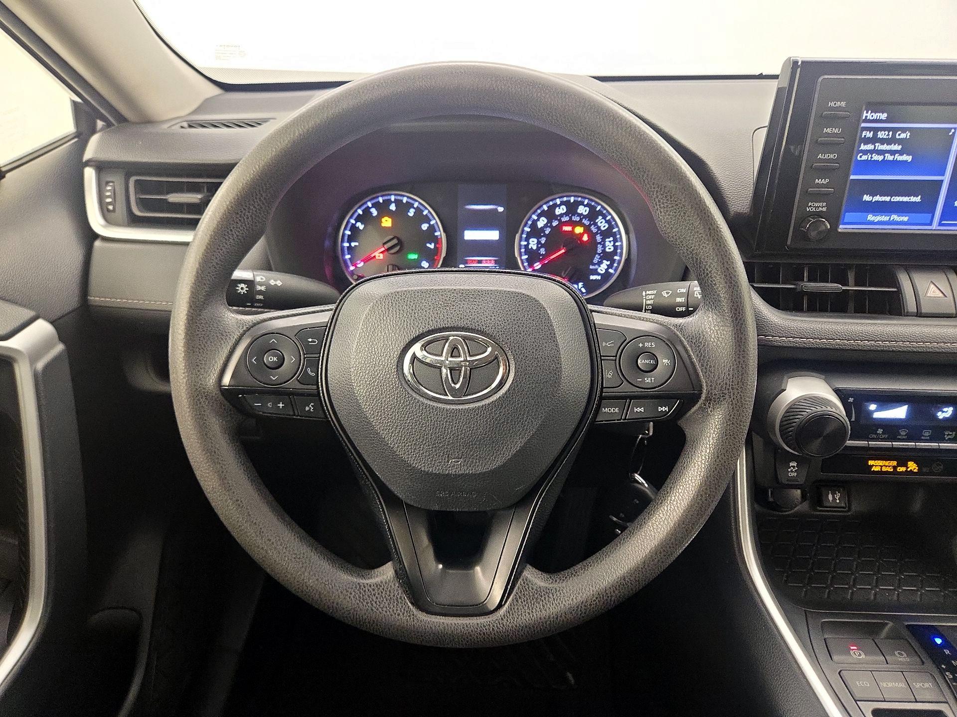 Thumbnail: 2019 Toyota RAV4 - 10