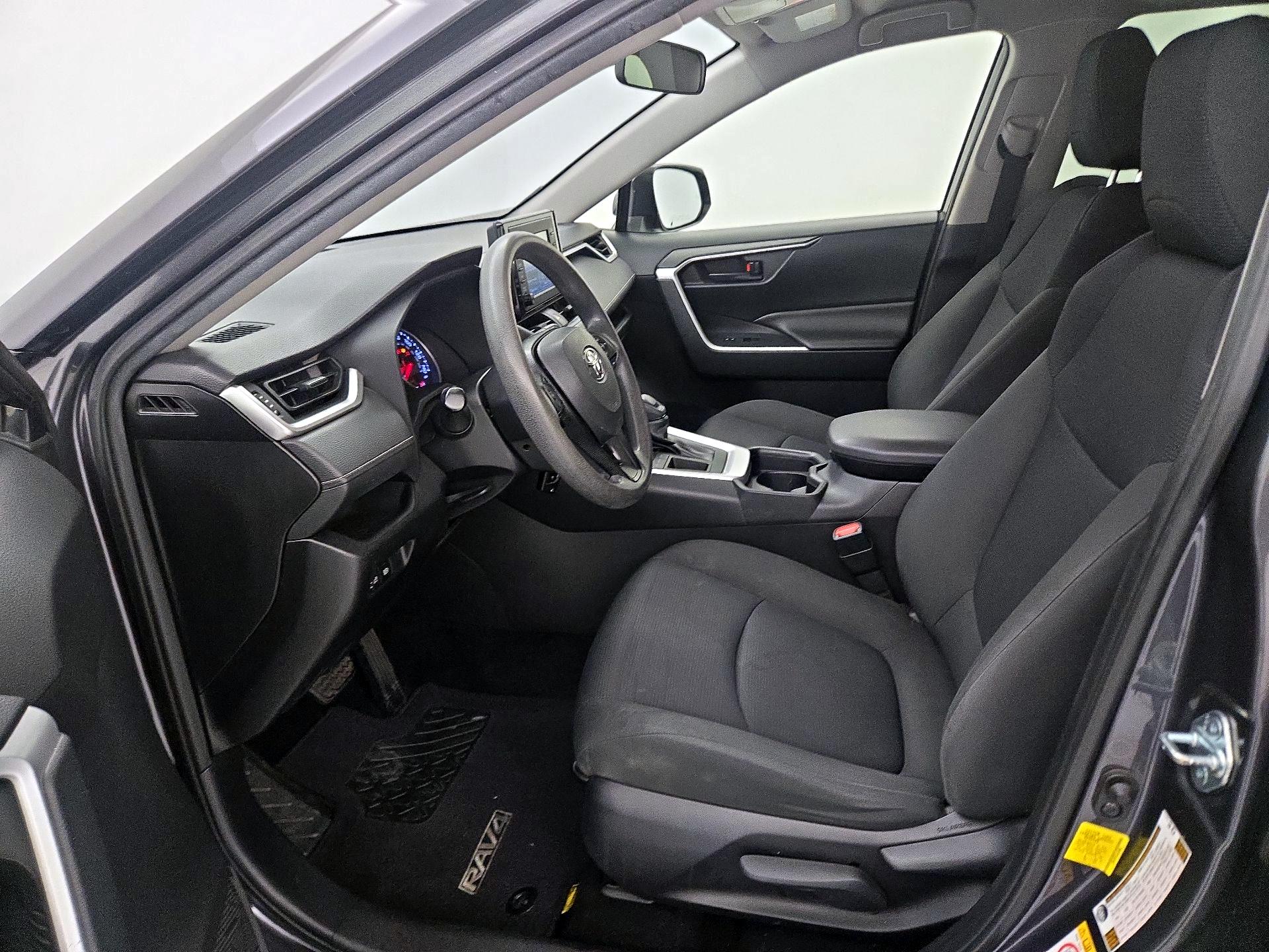 Thumbnail: 2019 Toyota RAV4 - 11
