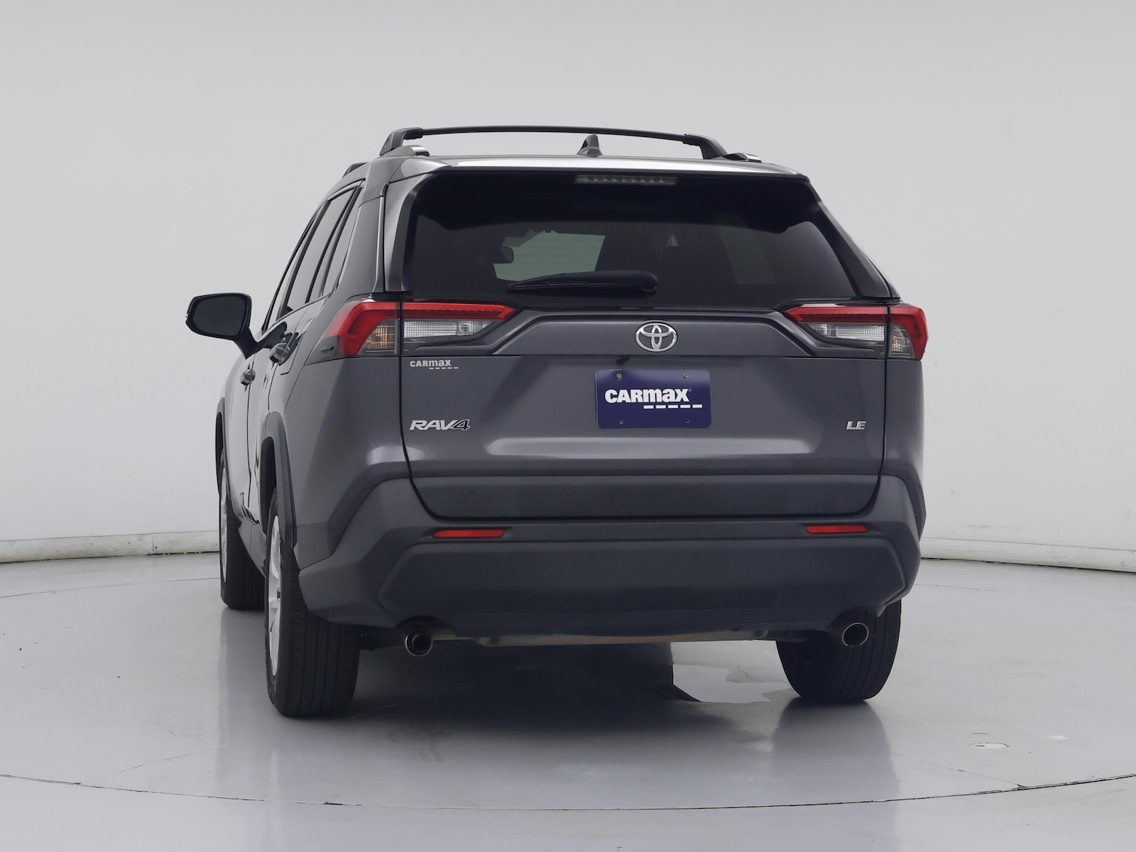 2019 Toyota RAV4 LE - Photo 7