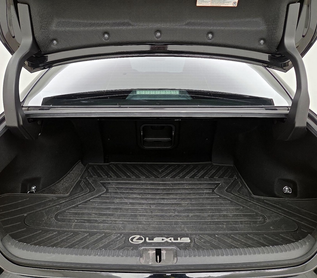 Trunk/Cargo (Seats Up)
