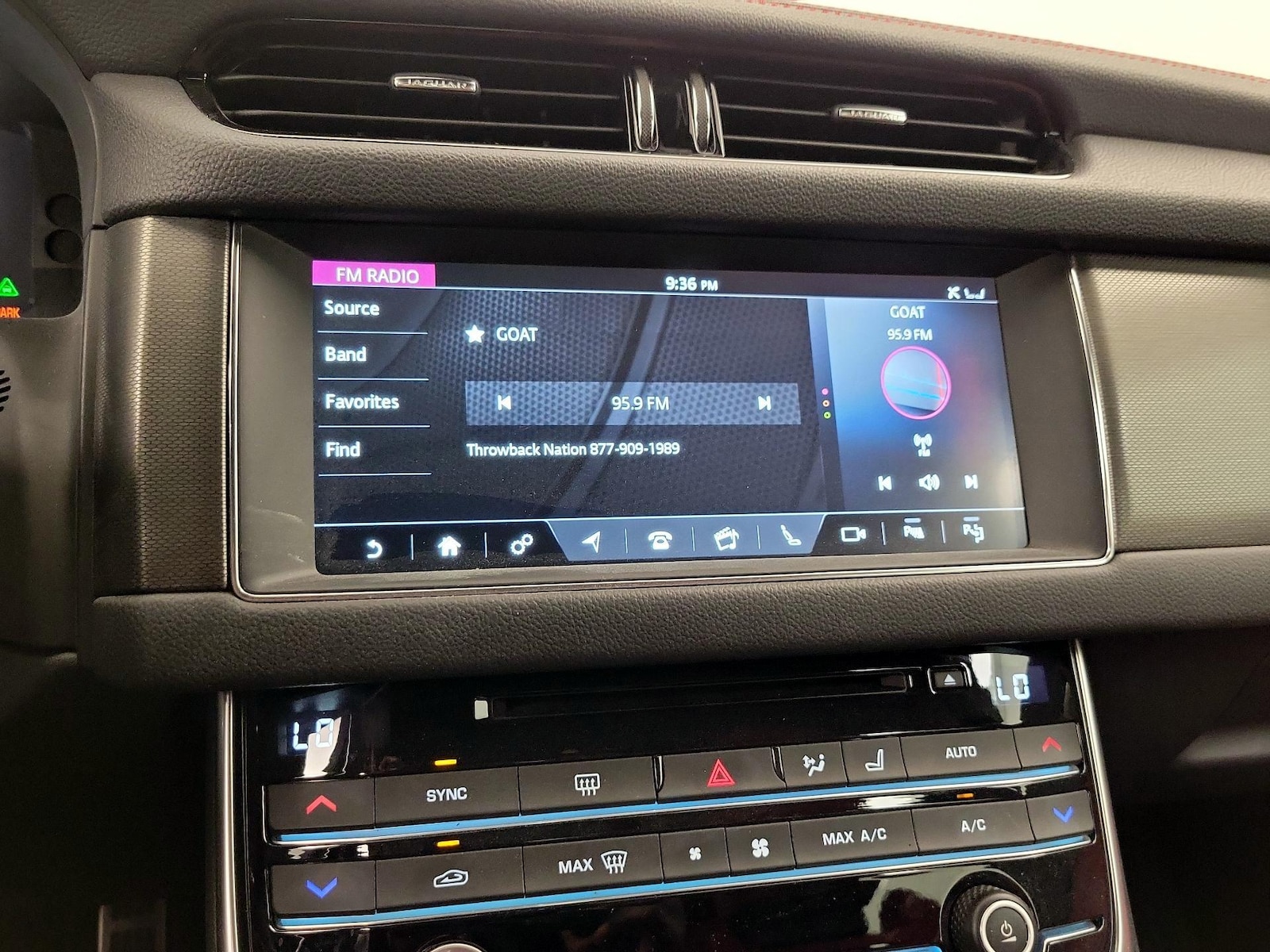 2020 Jaguar XF S - Photo 17