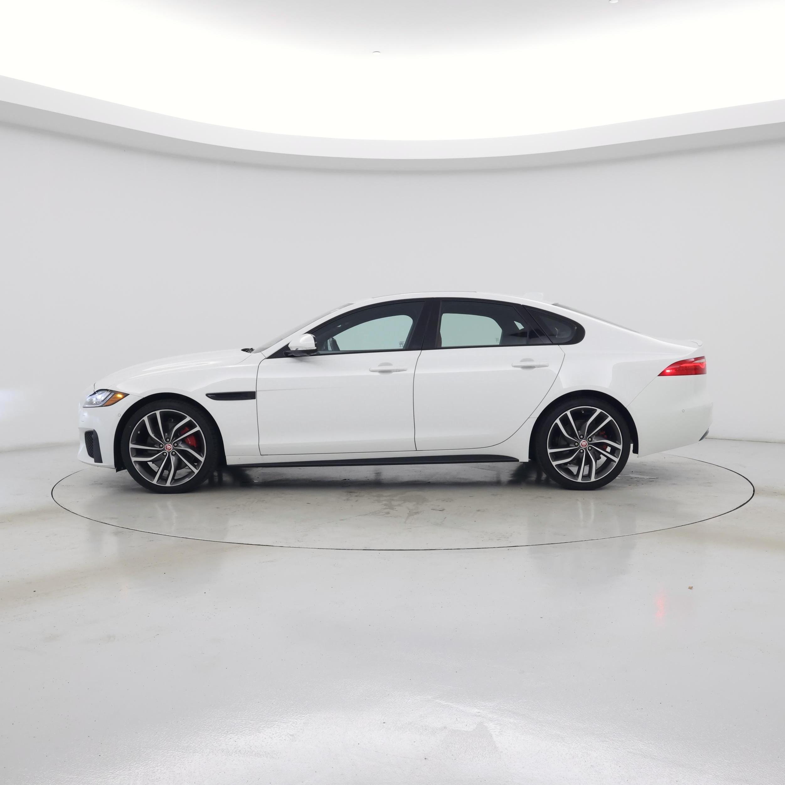 Thumbnail: 2020 Jaguar XF - 3
