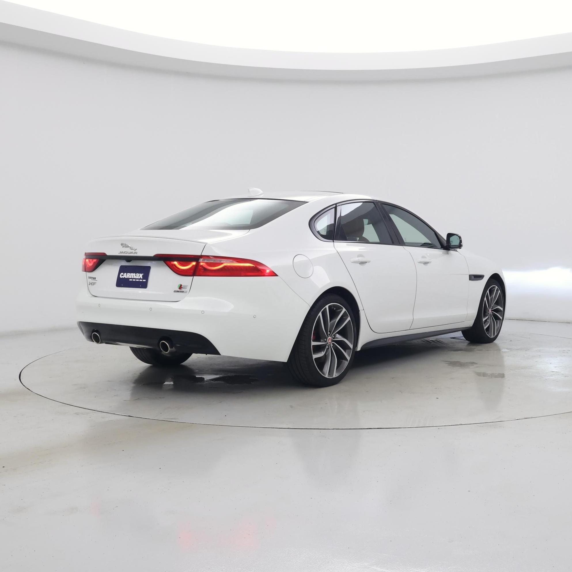 Thumbnail: 2020 Jaguar XF - 8