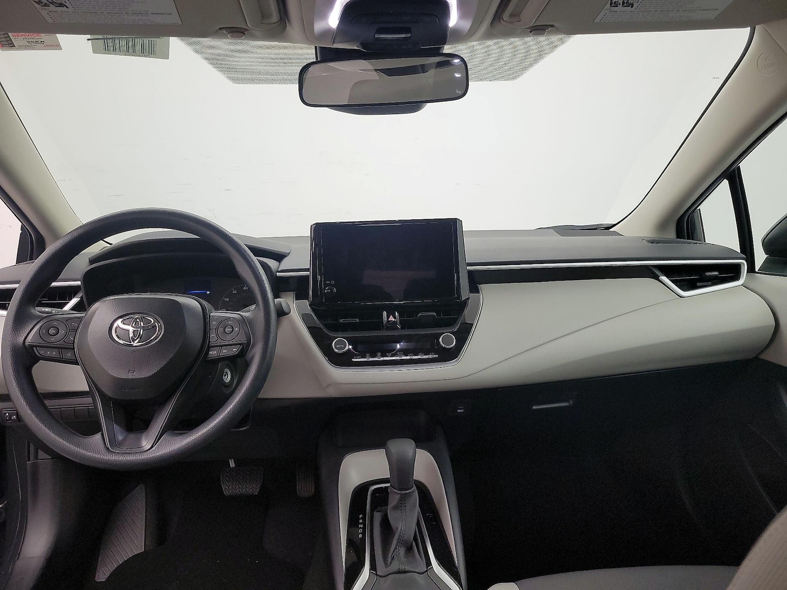2025 Toyota Corolla LE - Photo 10