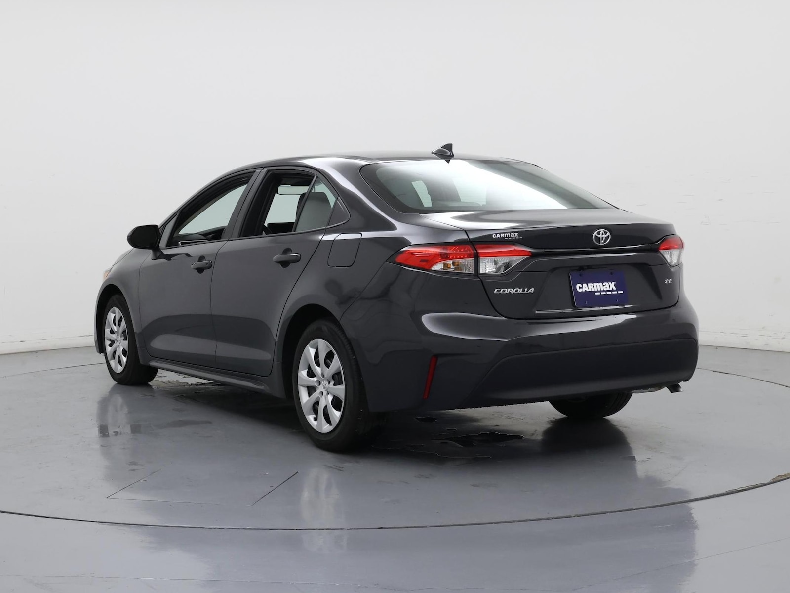2025 Toyota Corolla LE - Photo 3
