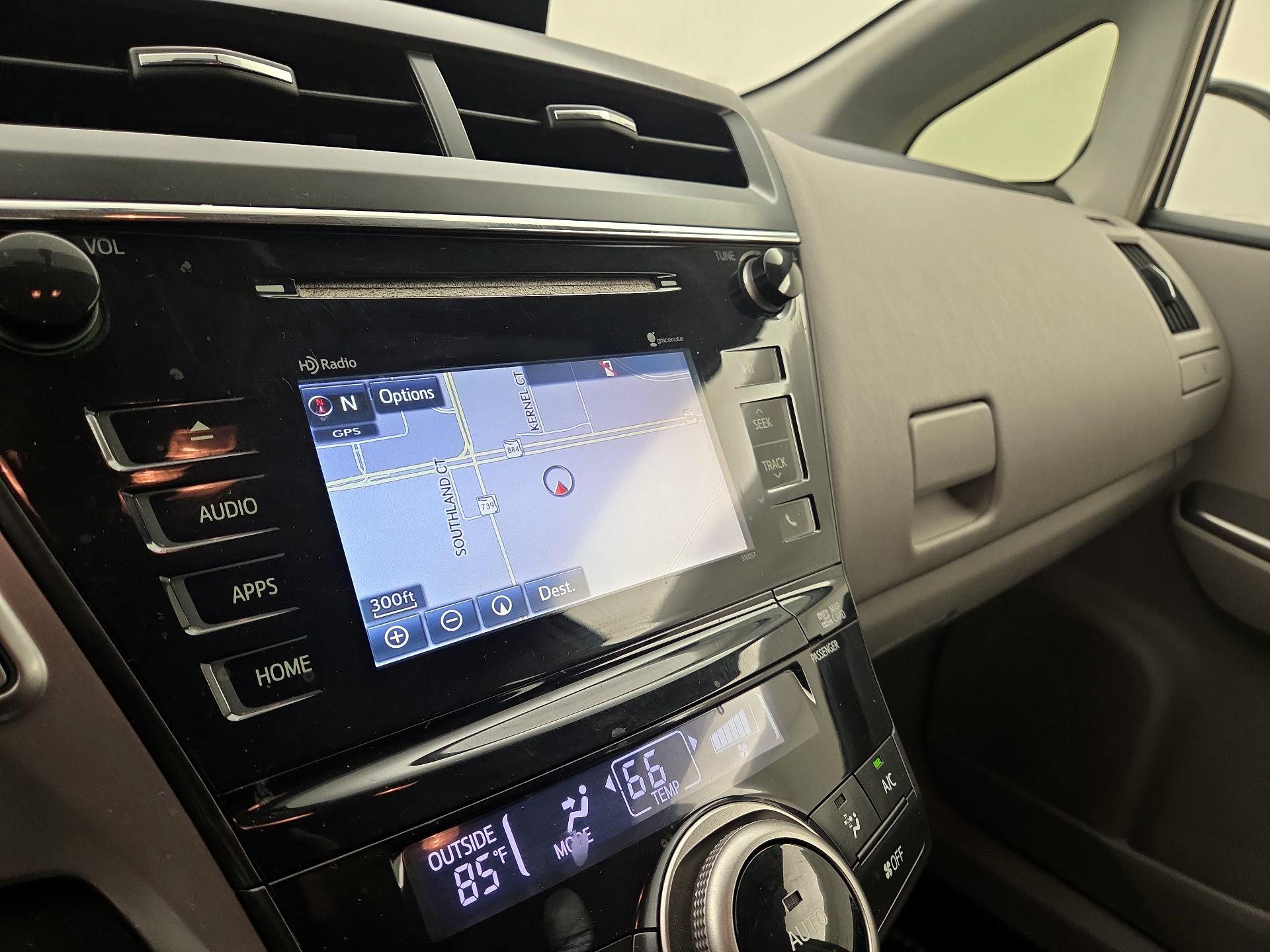 Thumbnail: 2015 Toyota Prius v - 13