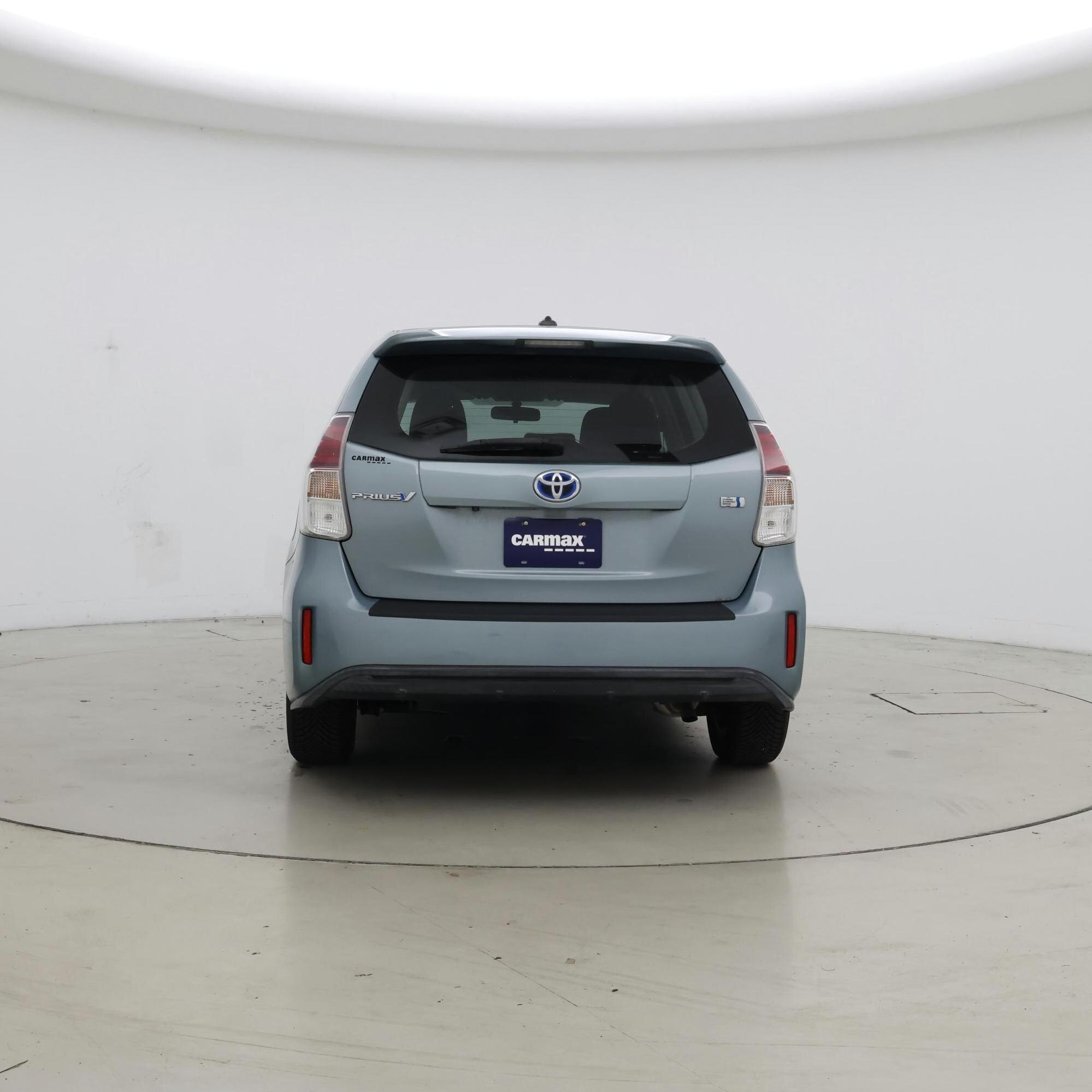 Thumbnail: 2015 Toyota Prius v - 6