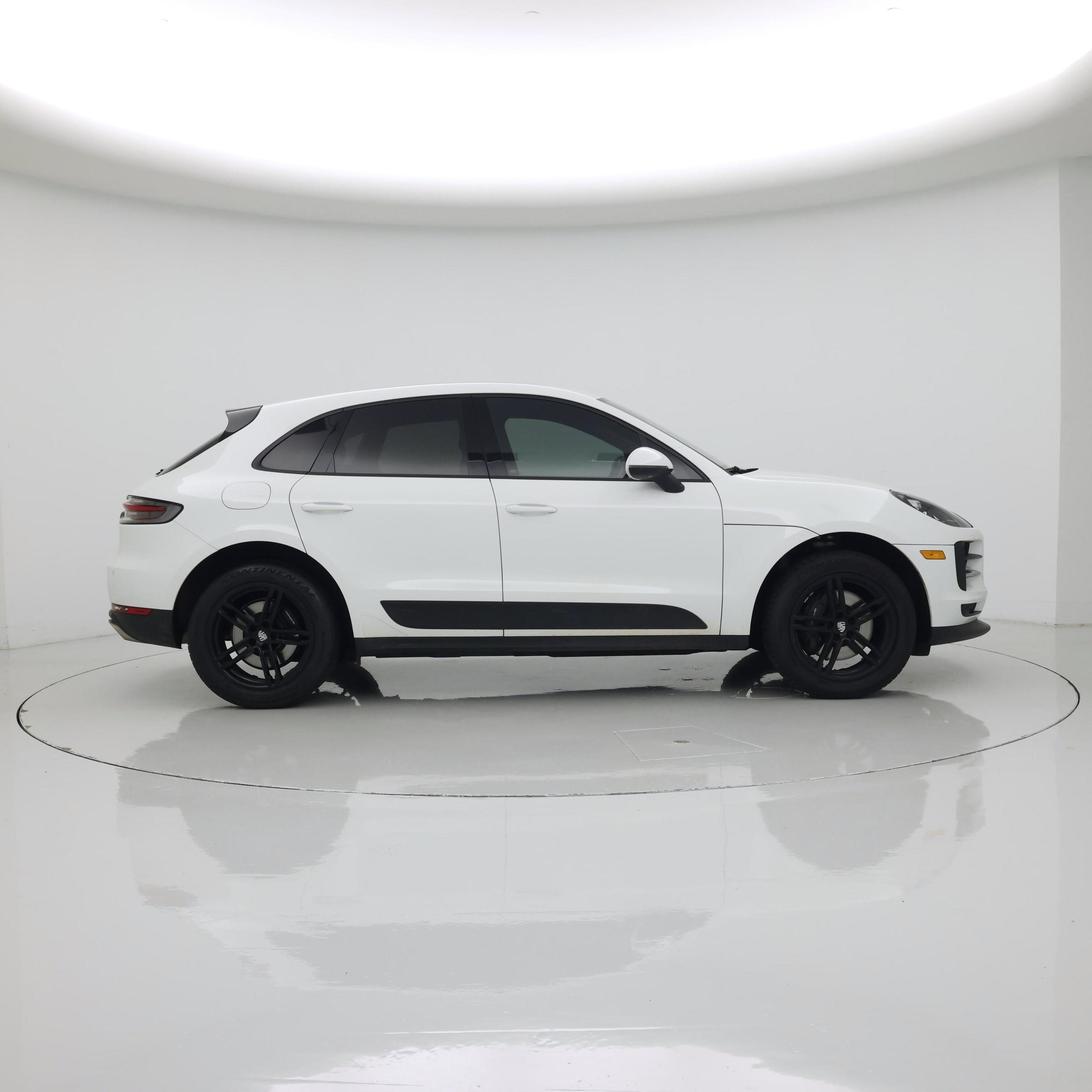 Thumbnail: 2021 Porsche Macan - 7