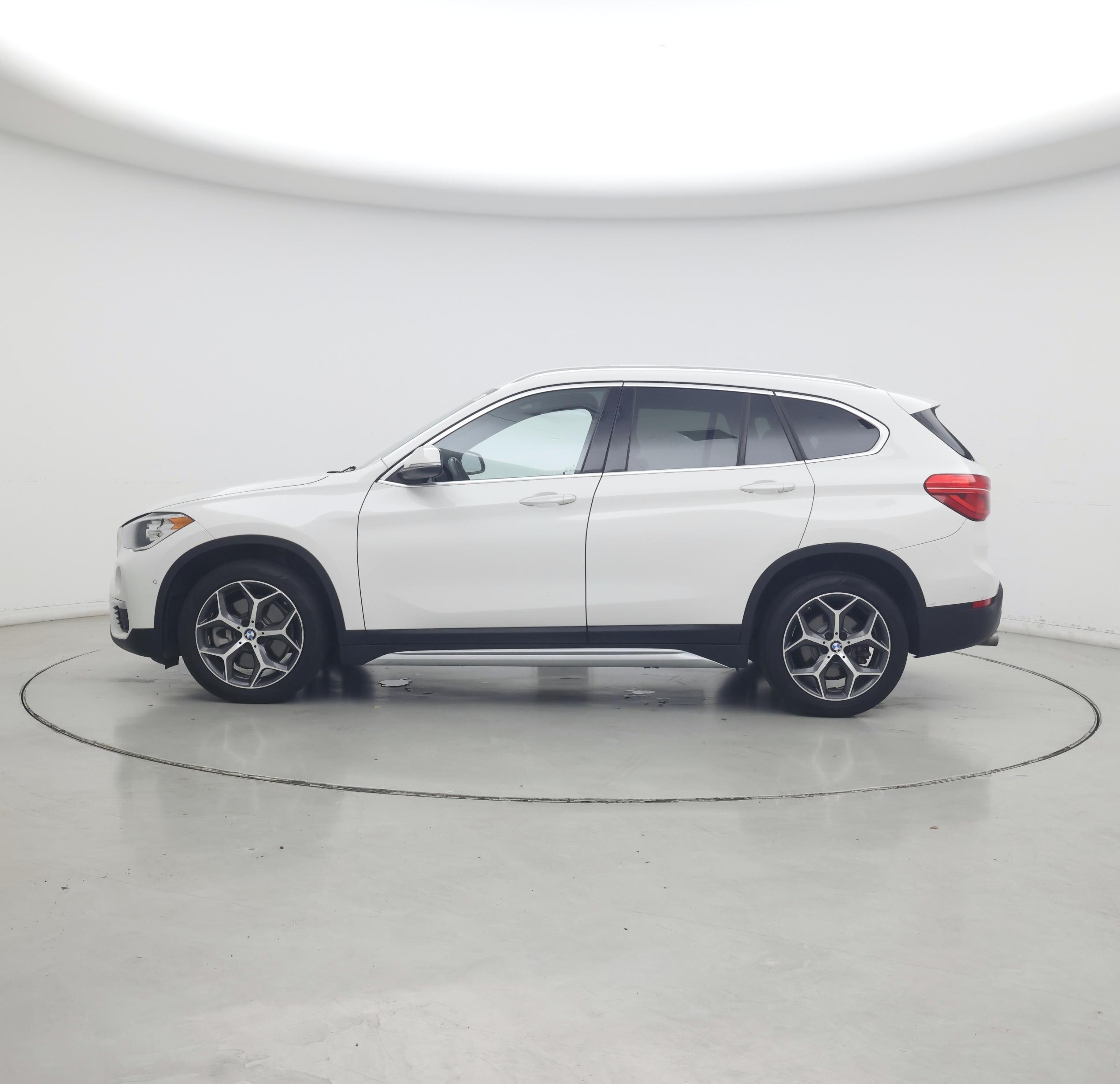 Thumbnail: 2018 BMW X1 - 3