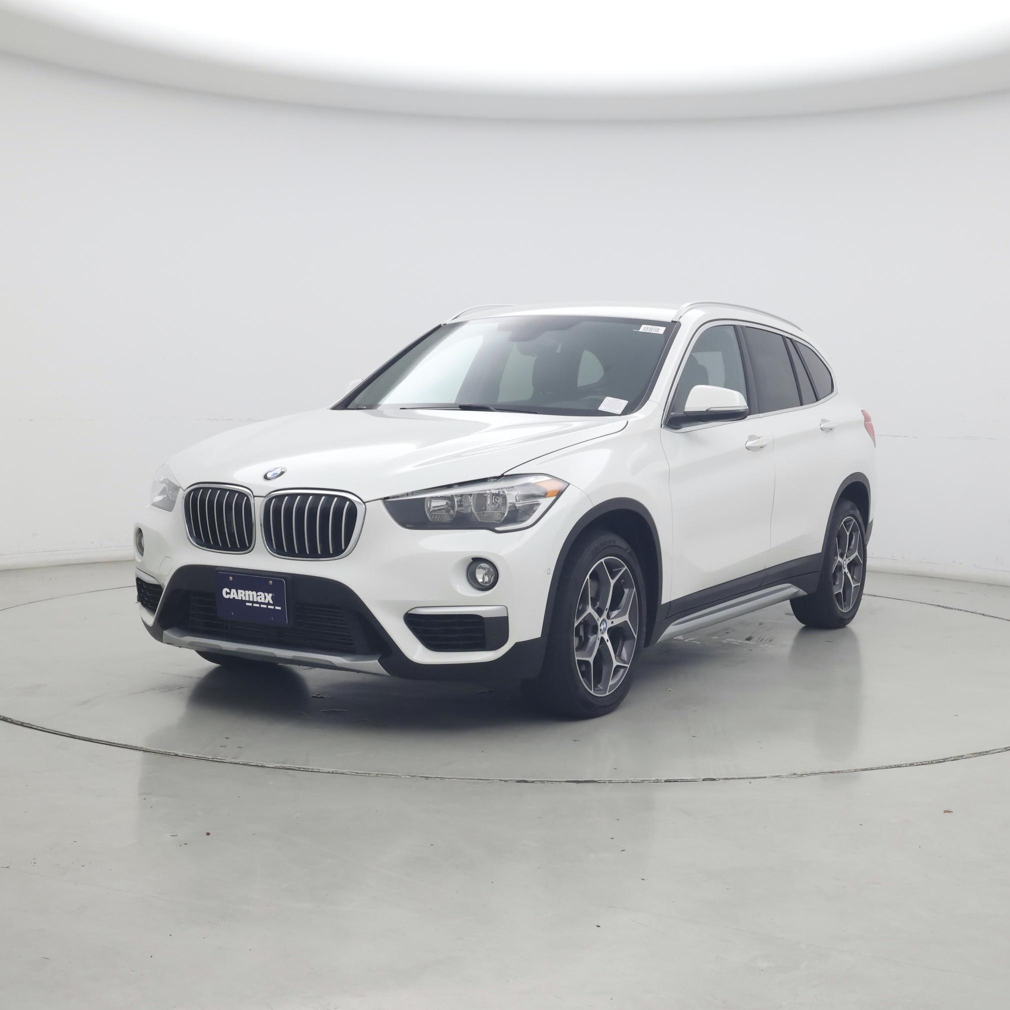 Thumbnail: 2018 BMW X1 - 4