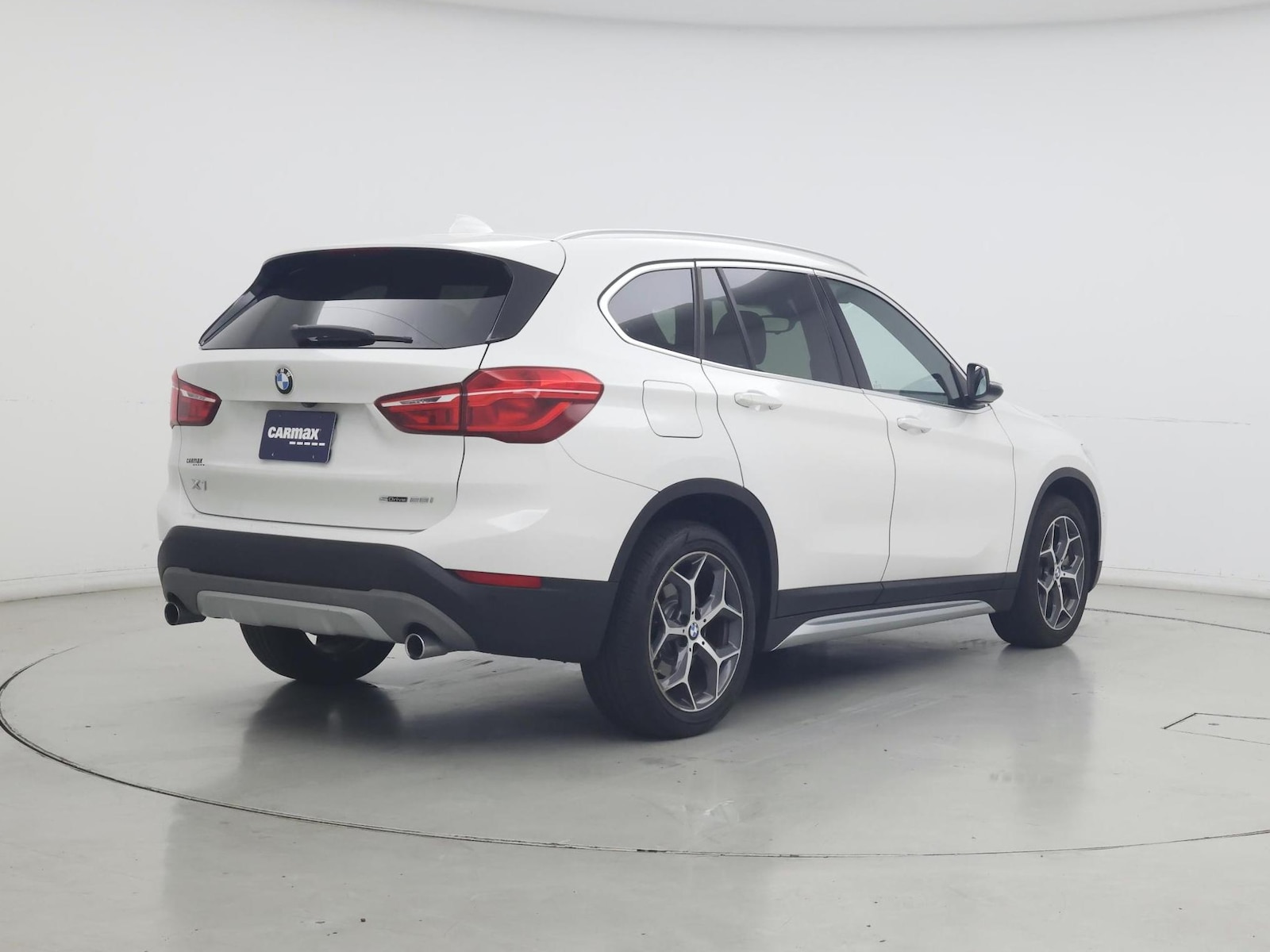 2018 BMW X1 28i - Photo 9