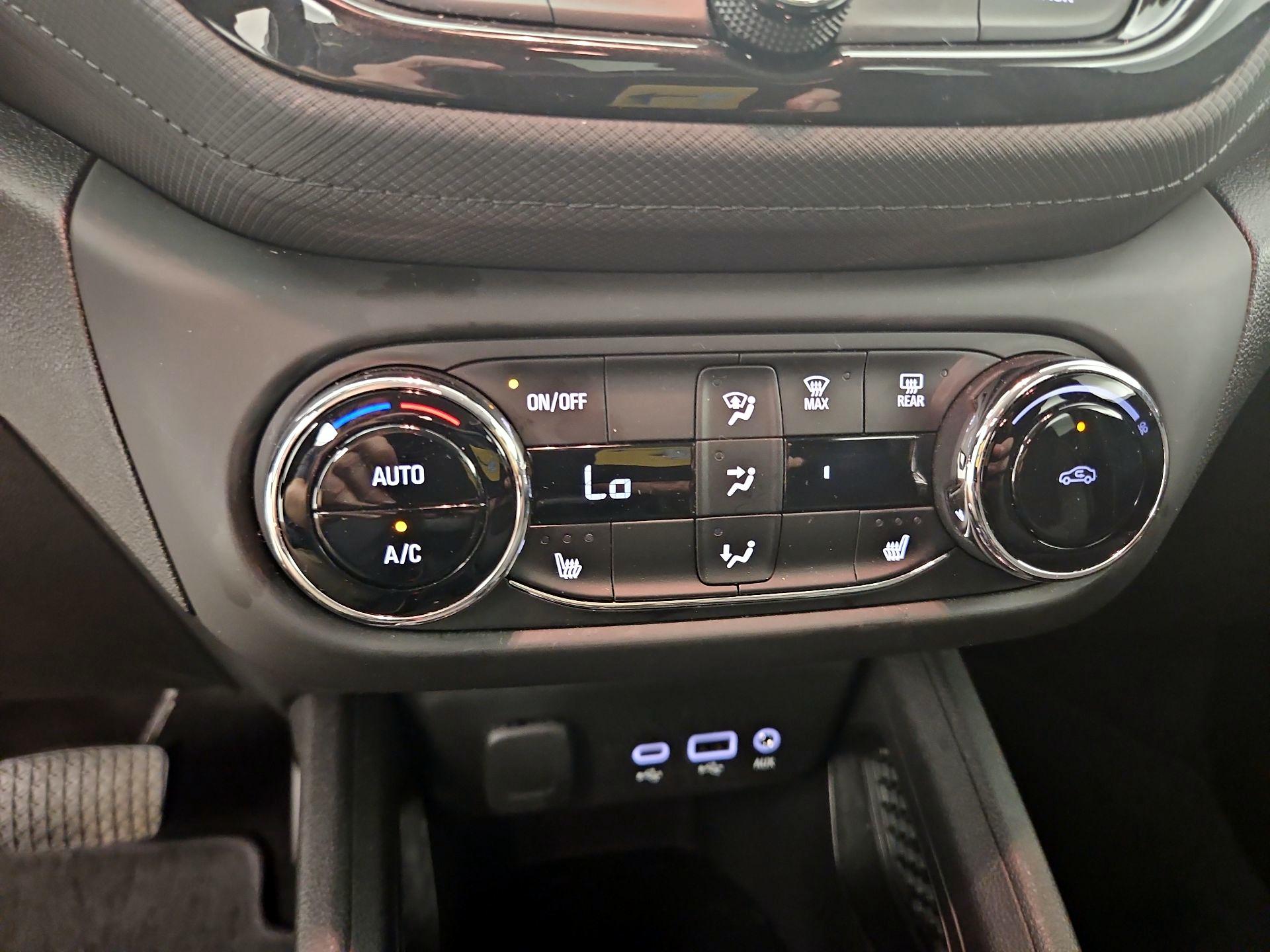 Thumbnail: 2023 Chevrolet TrailBlazer - 16