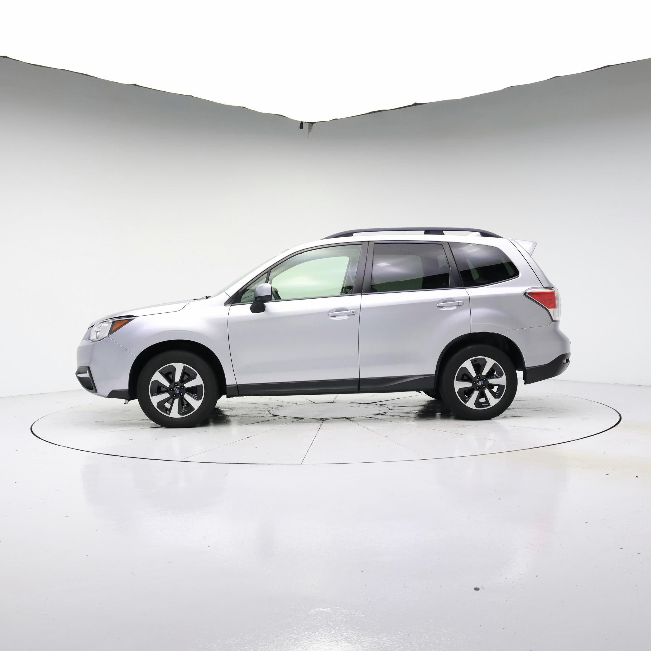 Thumbnail: 2018 Subaru Forester - 3