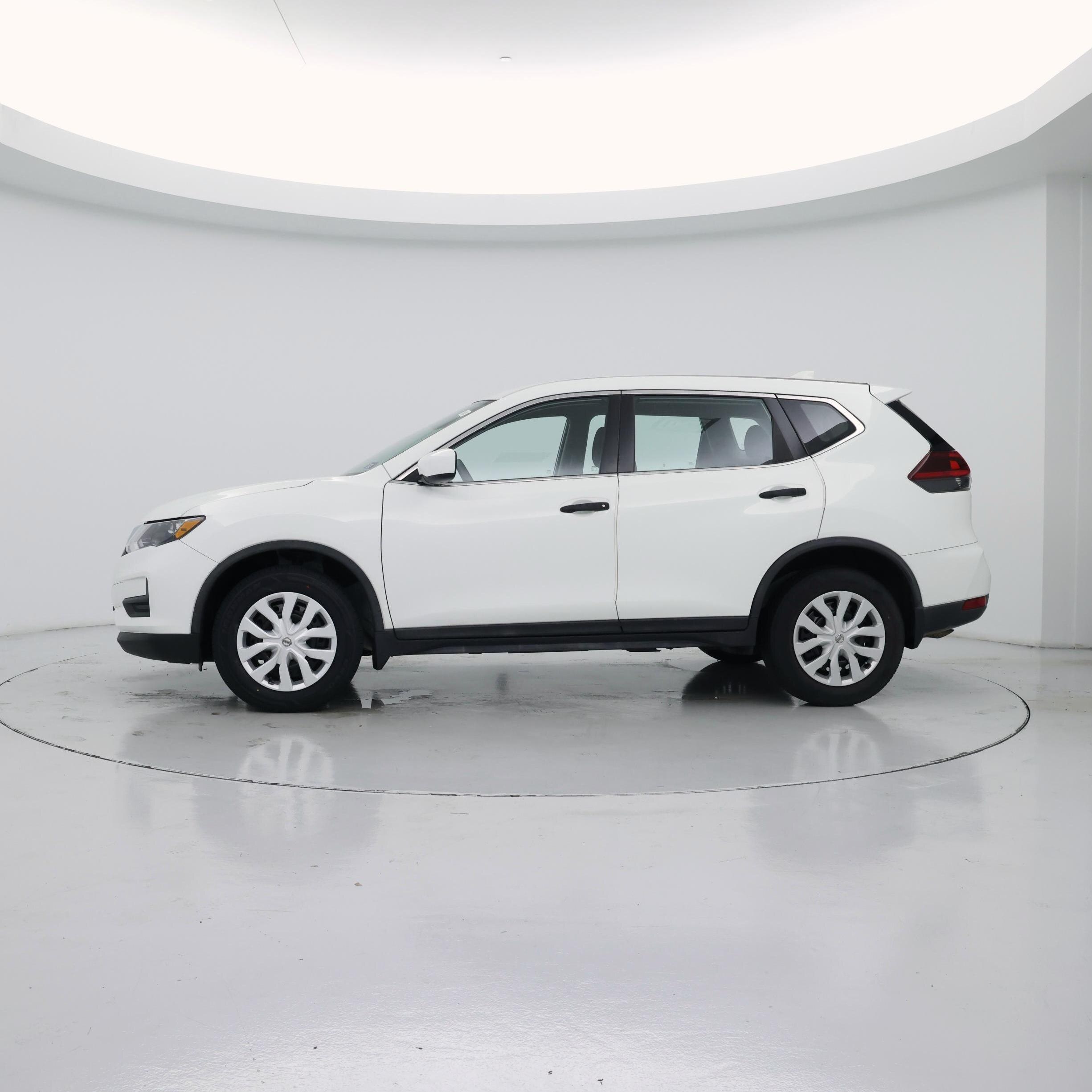 Thumbnail: 2019 Nissan Rogue - 3