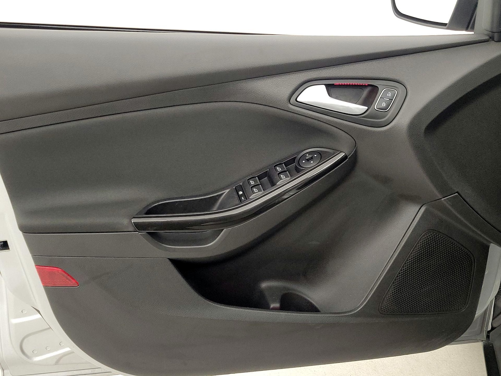 2017 Ford Focus Titanium - Photo 13